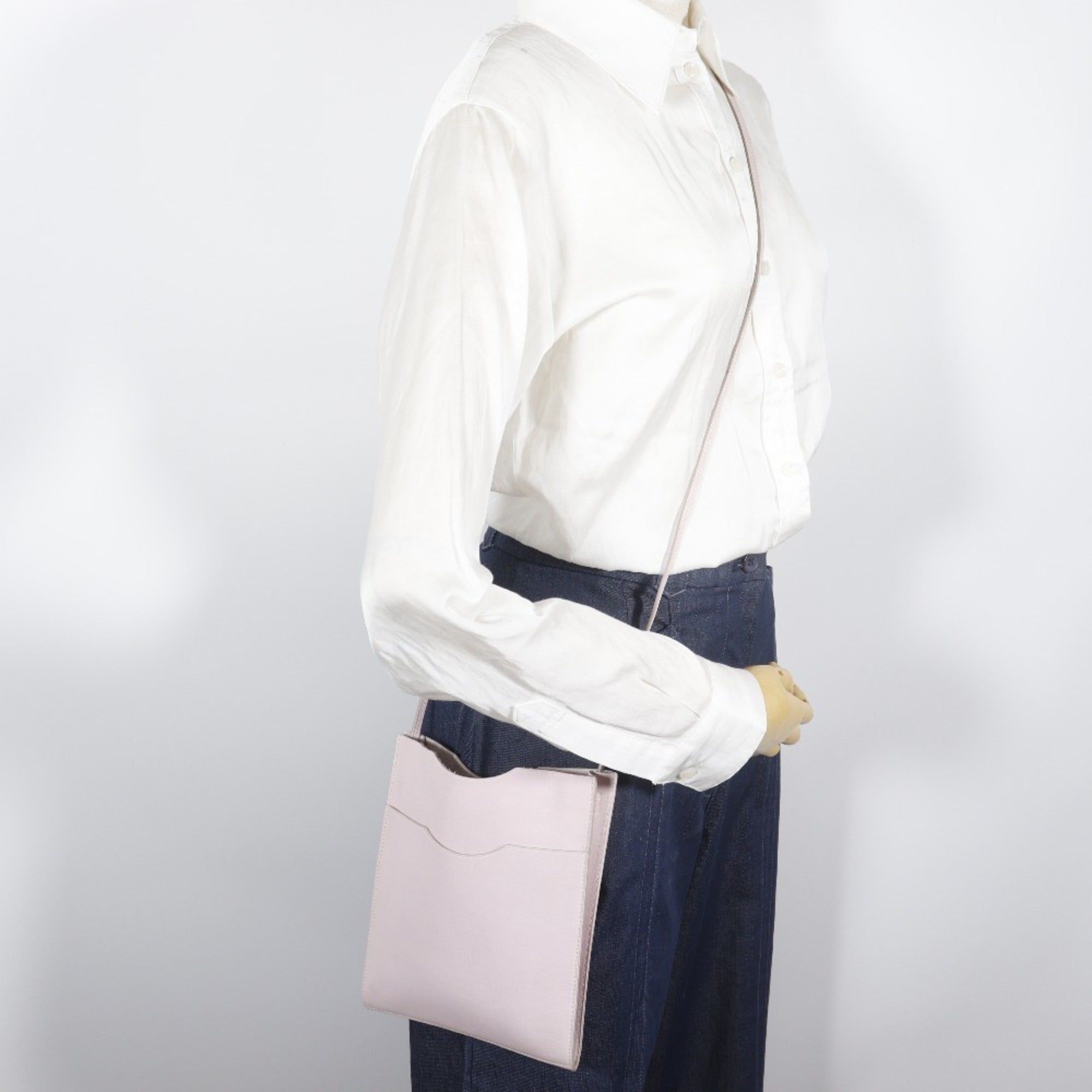 Hermes Onimaitou Pink Leather Shoulder Bag (Pre-Owned)