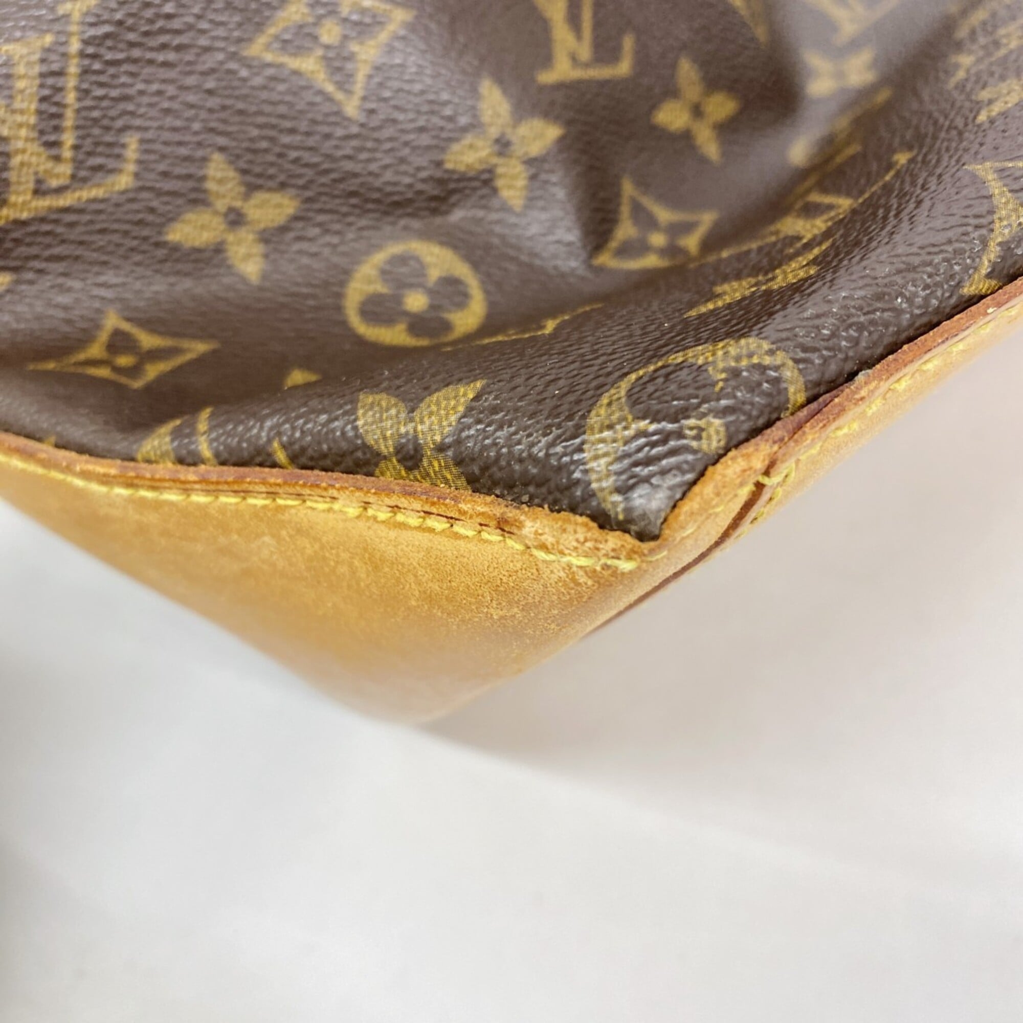 Louis Vuitton Brown Tote Bag (Pre-Owned)