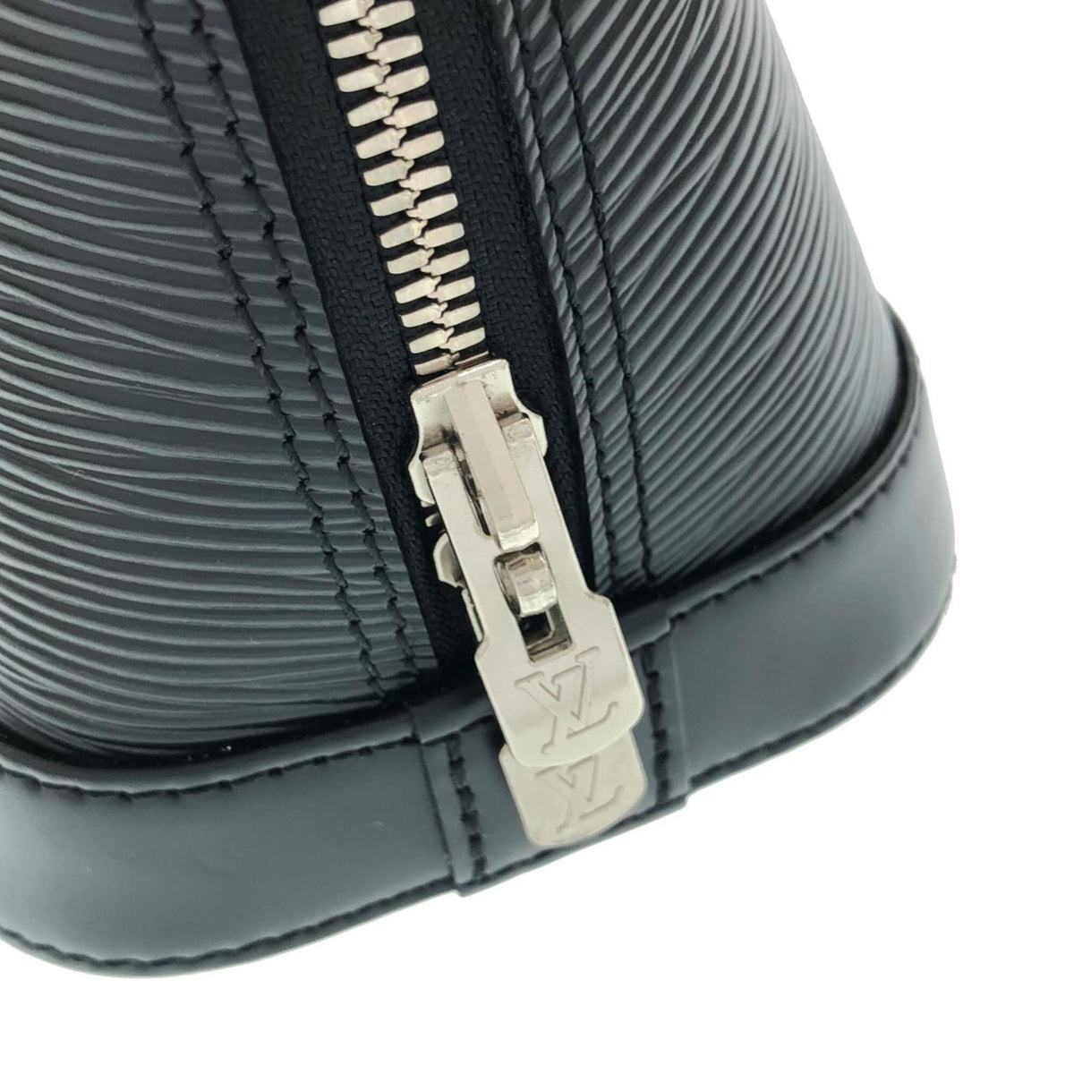 Louis Vuitton Epi Black Leather Handbag (Pre-Owned)