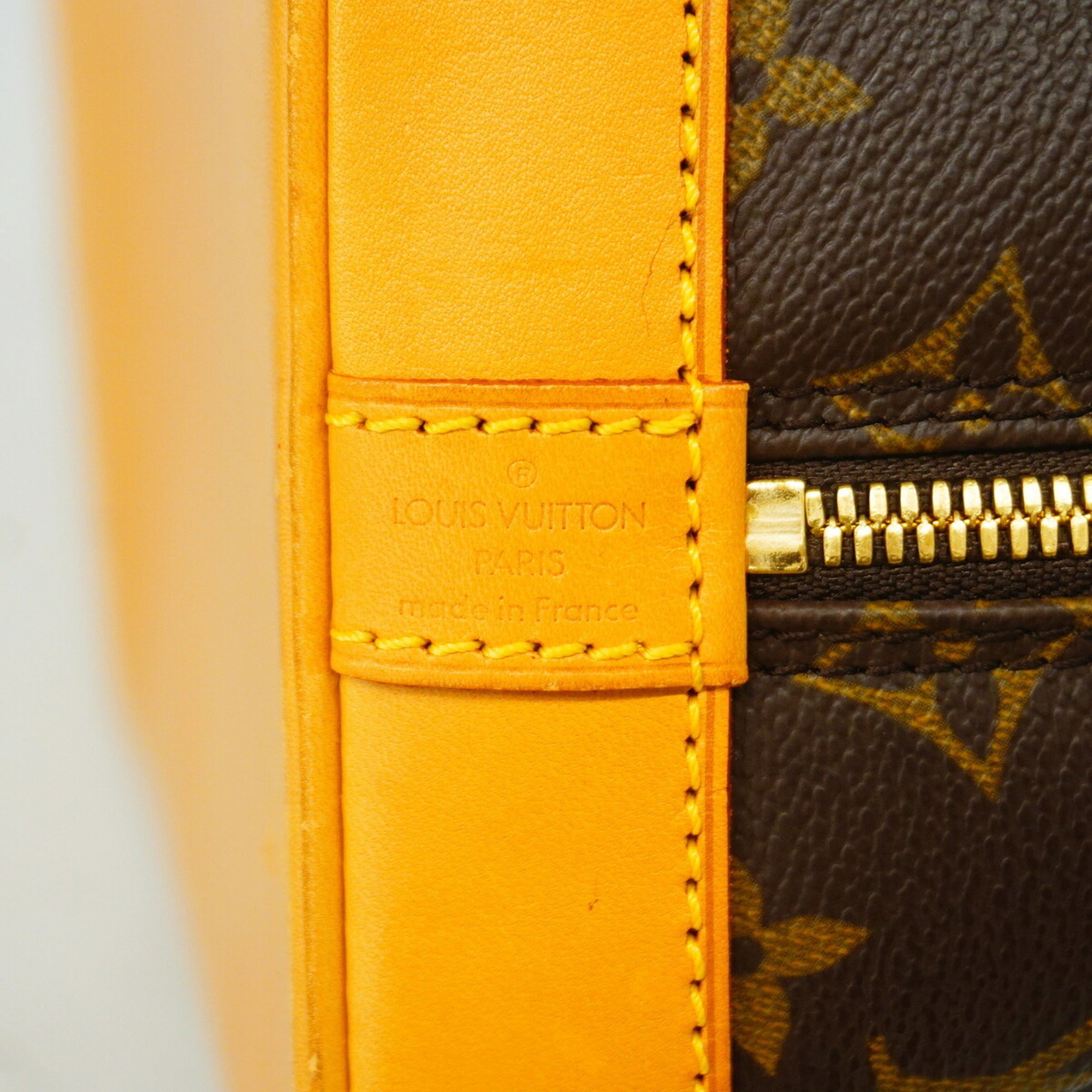 Louis Vuitton Brown Handbag (Pre-Owned)