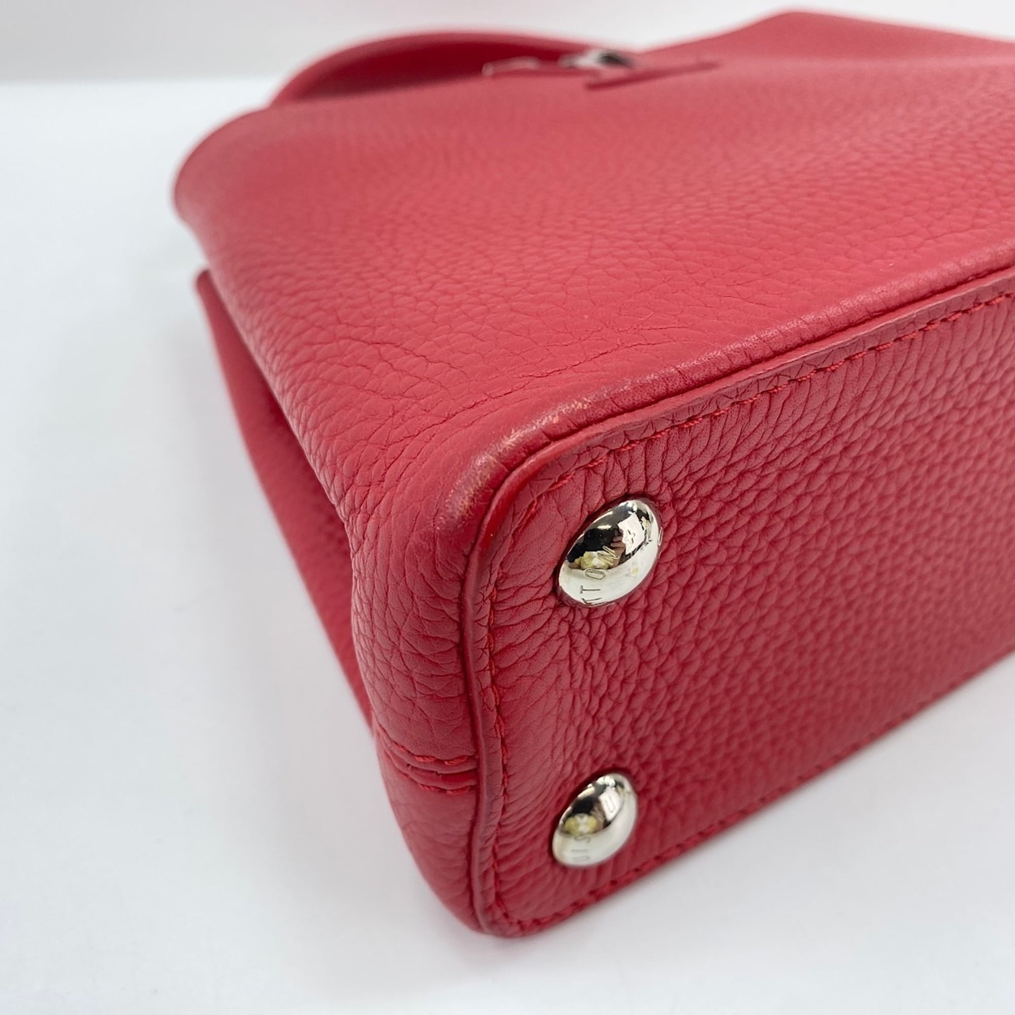Louis Vuitton Red Color Handbag (Pre-Owned)