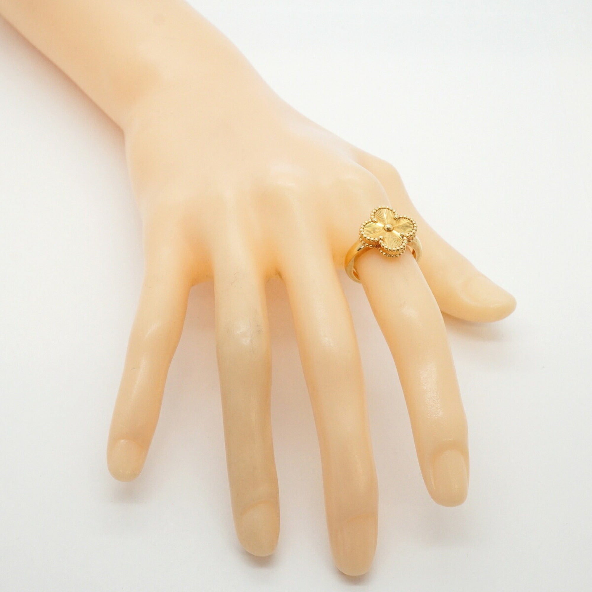 Van Cleef & Arpels Yellow Gold (18K) Band Ring (Pre-Owned)