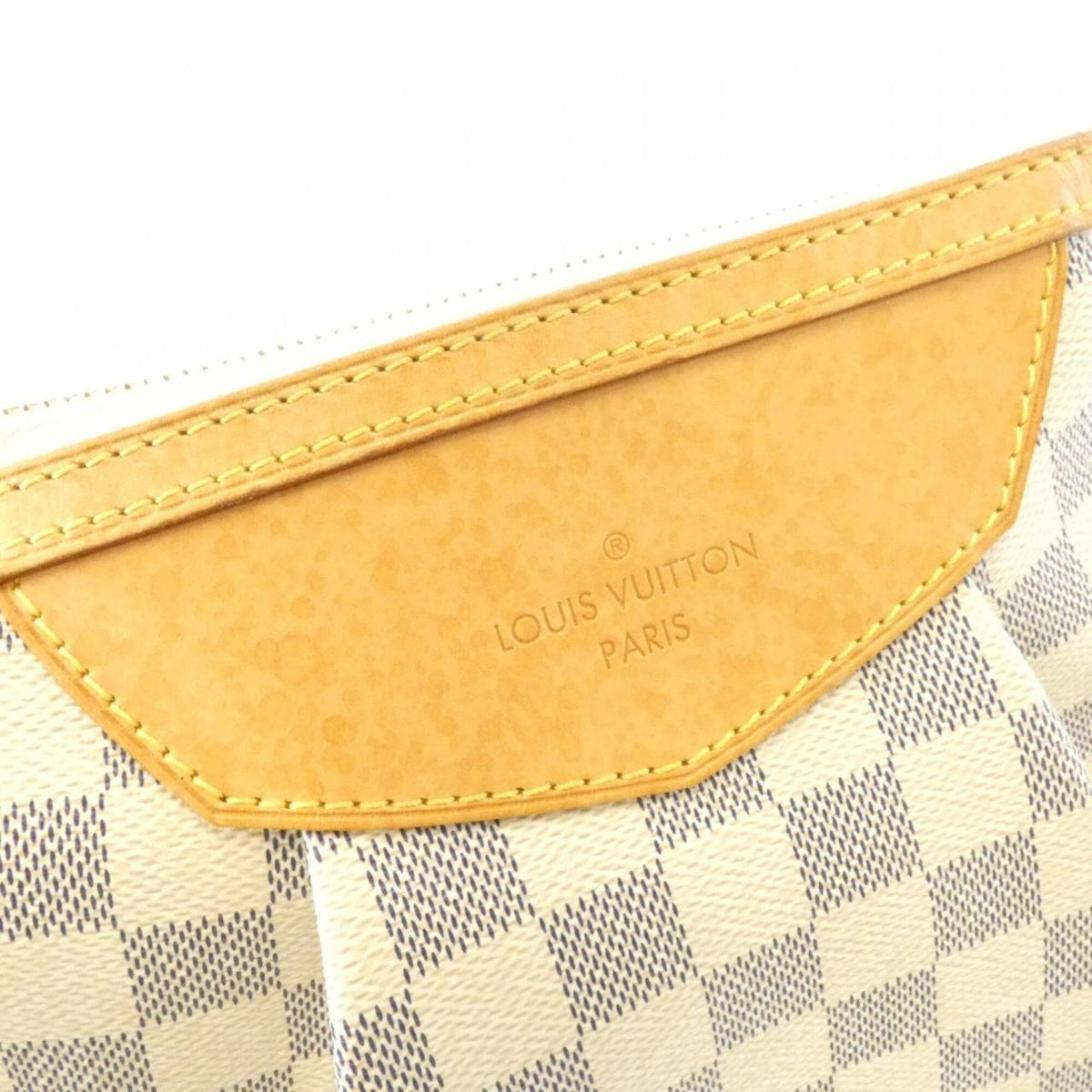Louis Vuitton Azur White Coated Canvas Shoulder Bag (Pre-Owned)