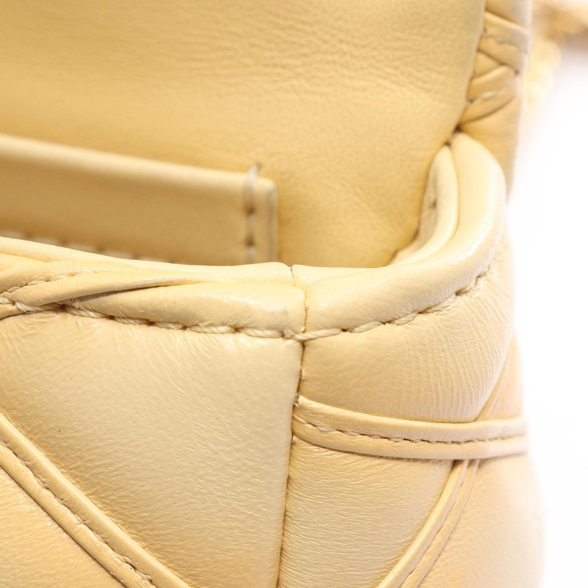 Louis Vuitton Yellow Leather Handbag Shoulder Bag (Pre-Owned)