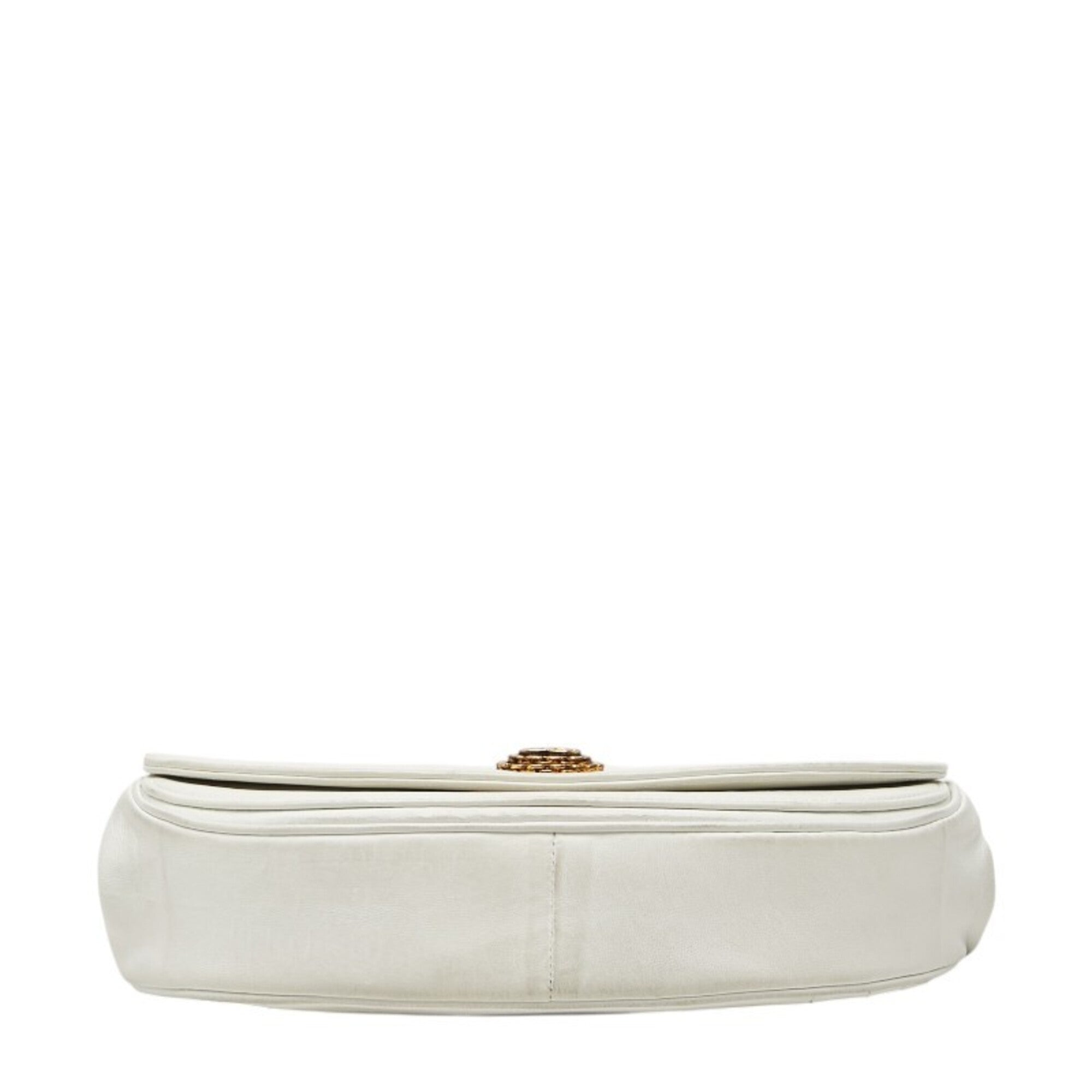 Chanel White Leather Shoulder Bag (Pre-Owned)