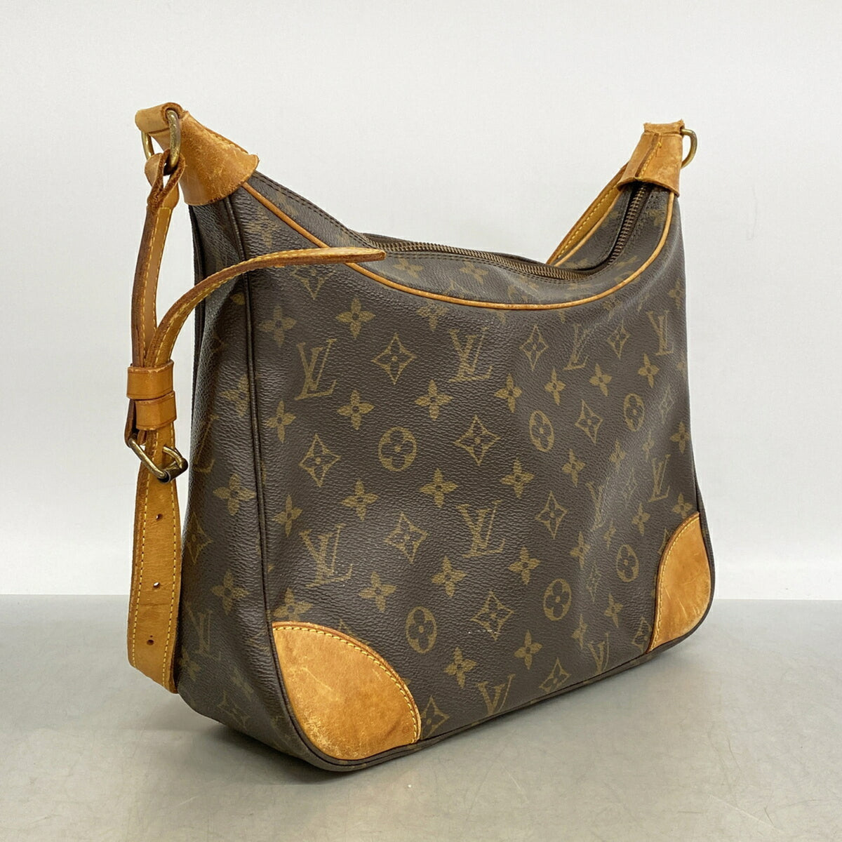 Louis Vuitton Brown Shoulder Bag (Pre-Owned)