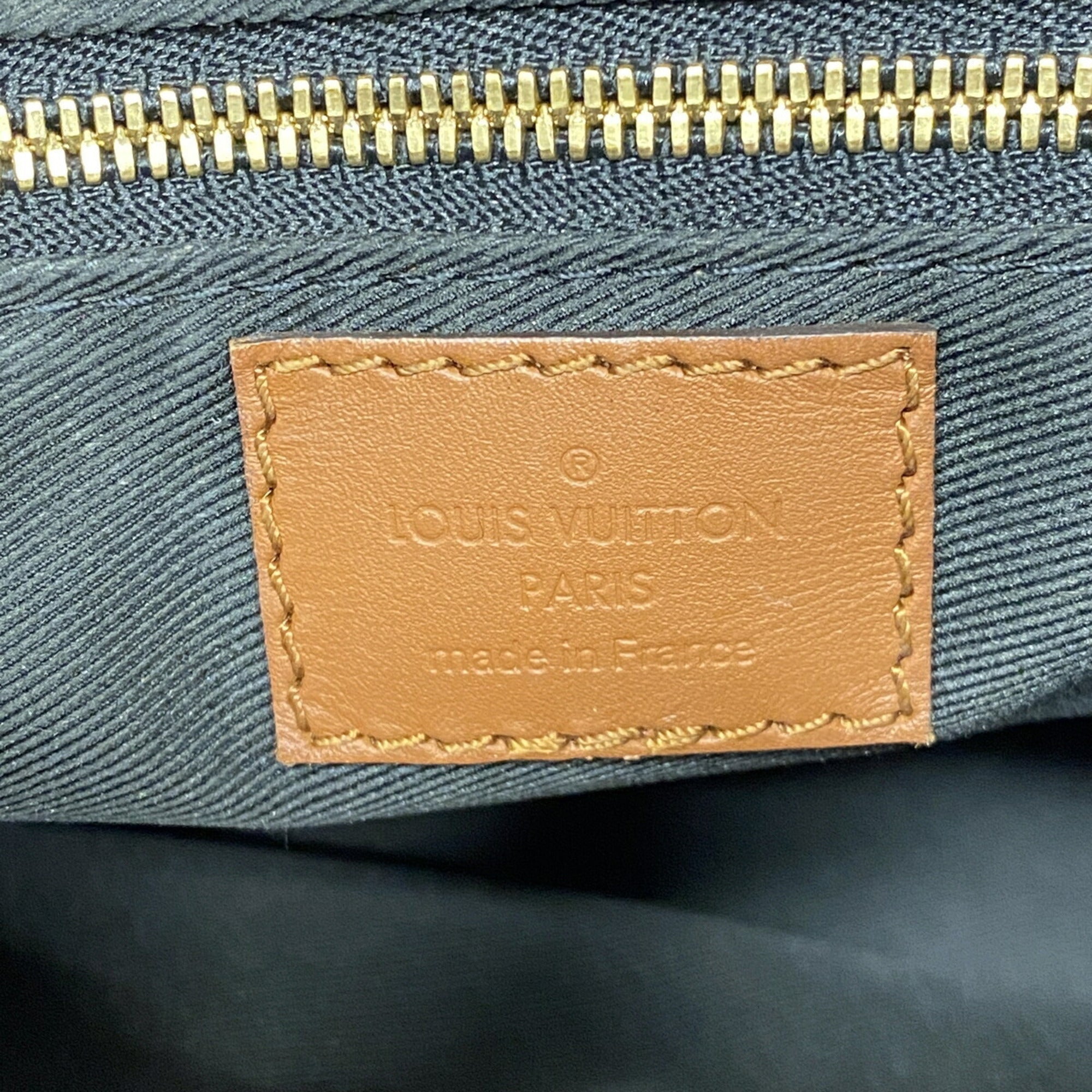Louis Vuitton Brown Shoulder Bag (Pre-Owned)