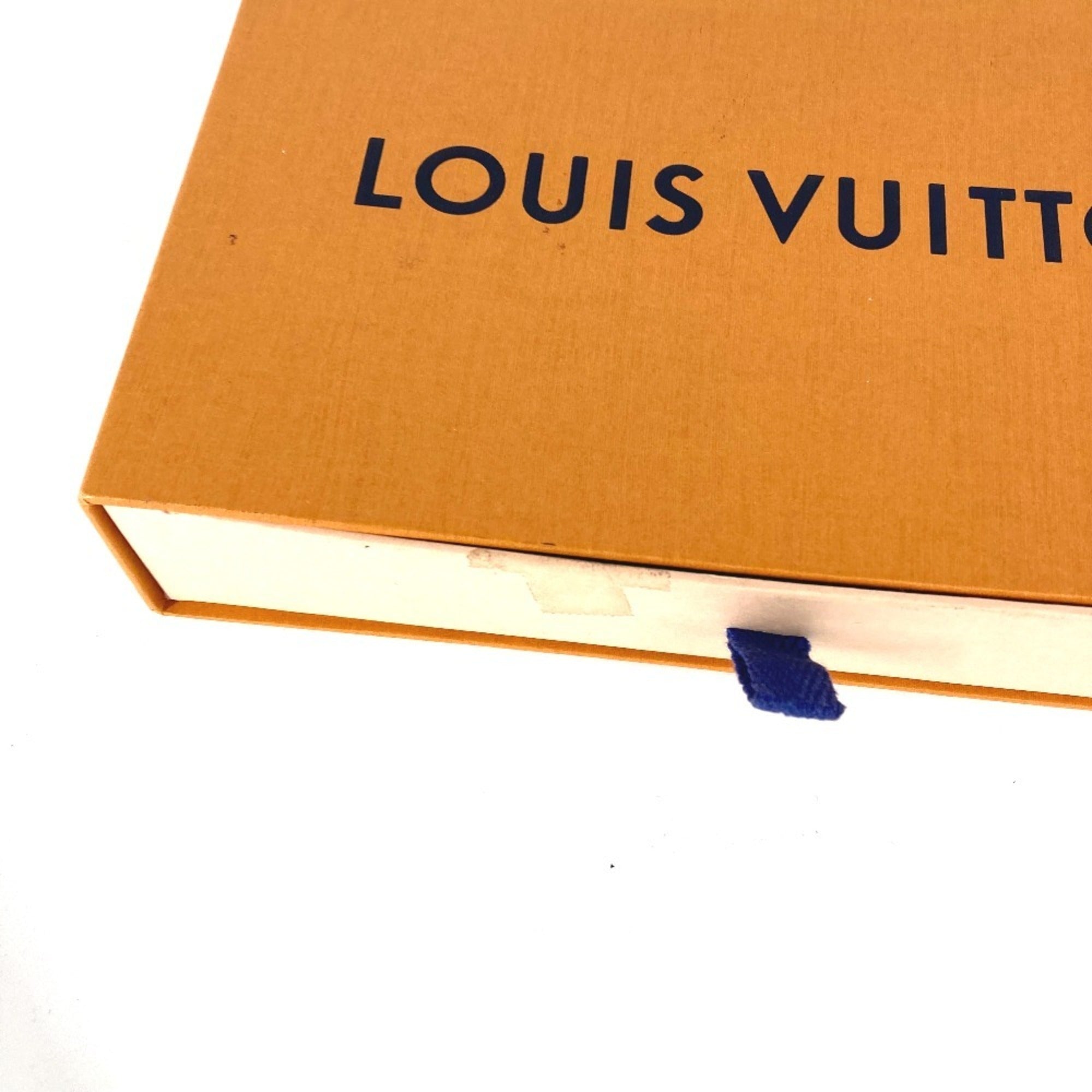 Louis Vuitton Taiga Beige Taiga Leather Long Wallet (Bi-Fold) (Pre-Owned)
