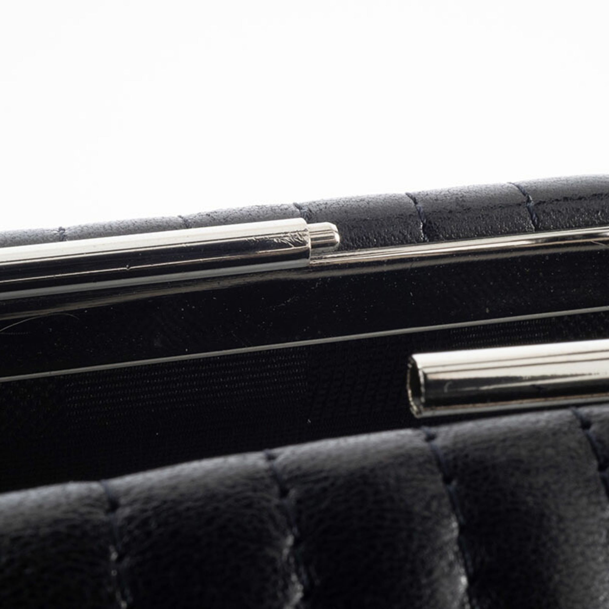 Bally Black Leather Handbag (Pre-Owned)