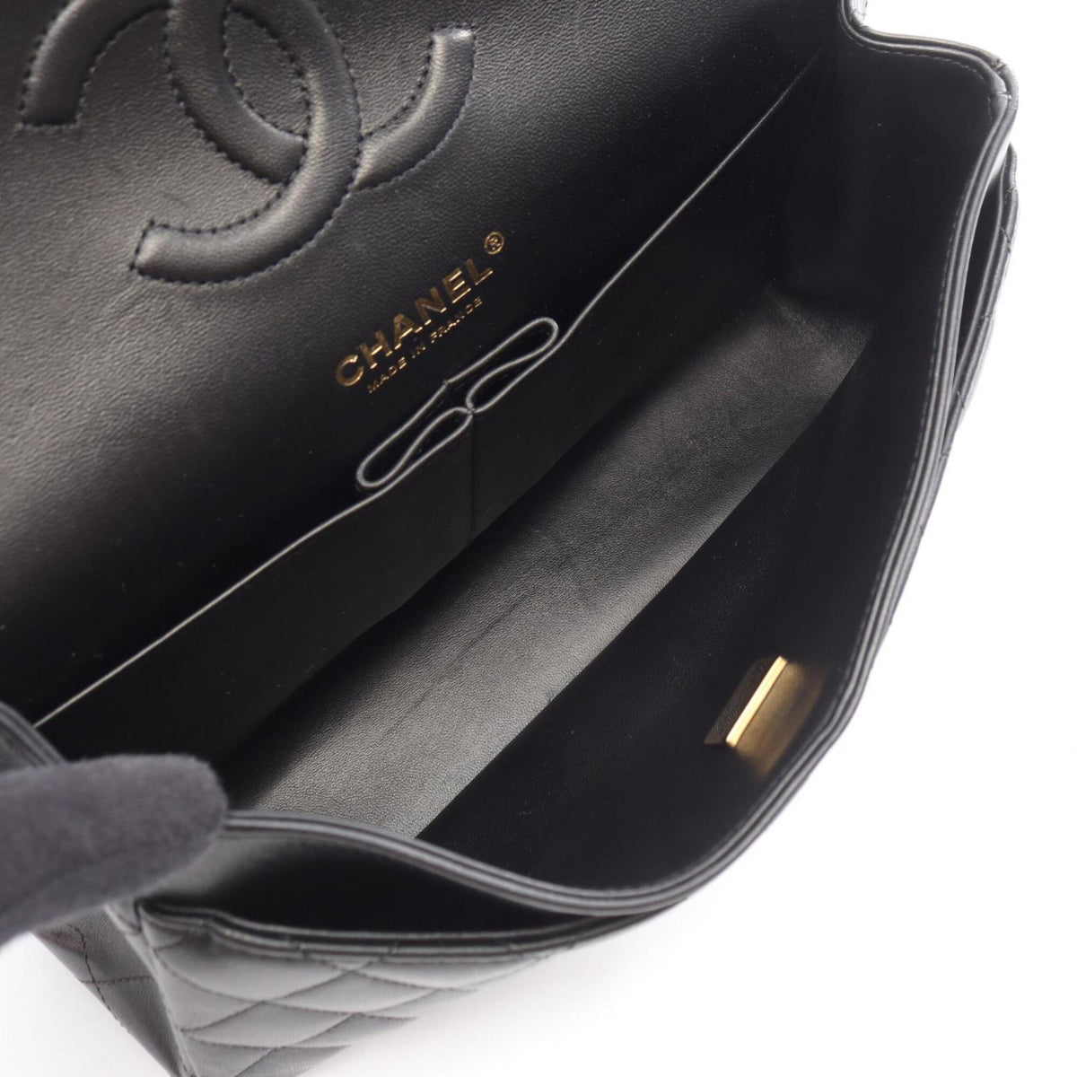 Chanel Matelasse Black Leather Handbag Shoulder Bag (Pre-Owned)