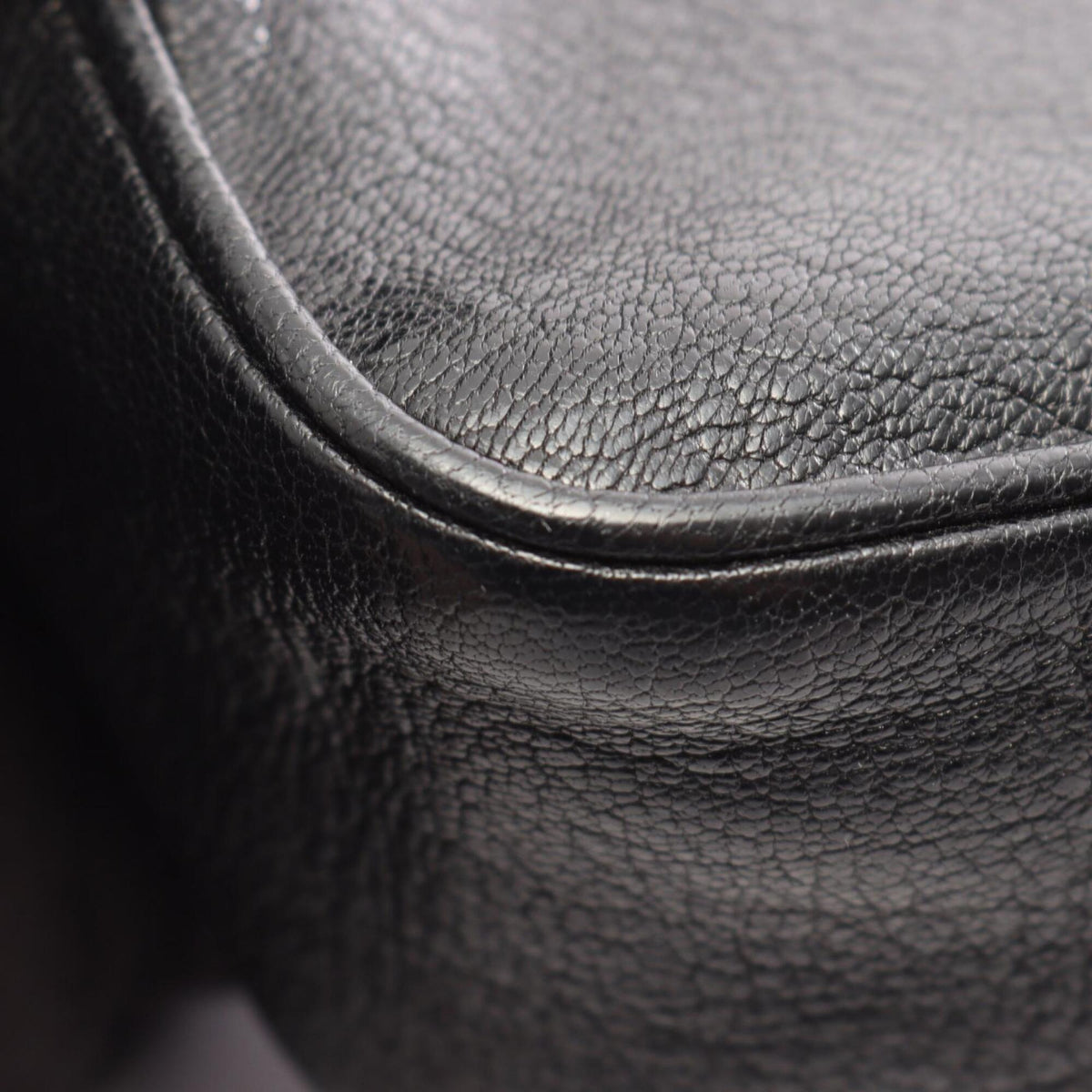 Miu Miu Black Leather Handbag Shoulder Bag (Pre-Owned)