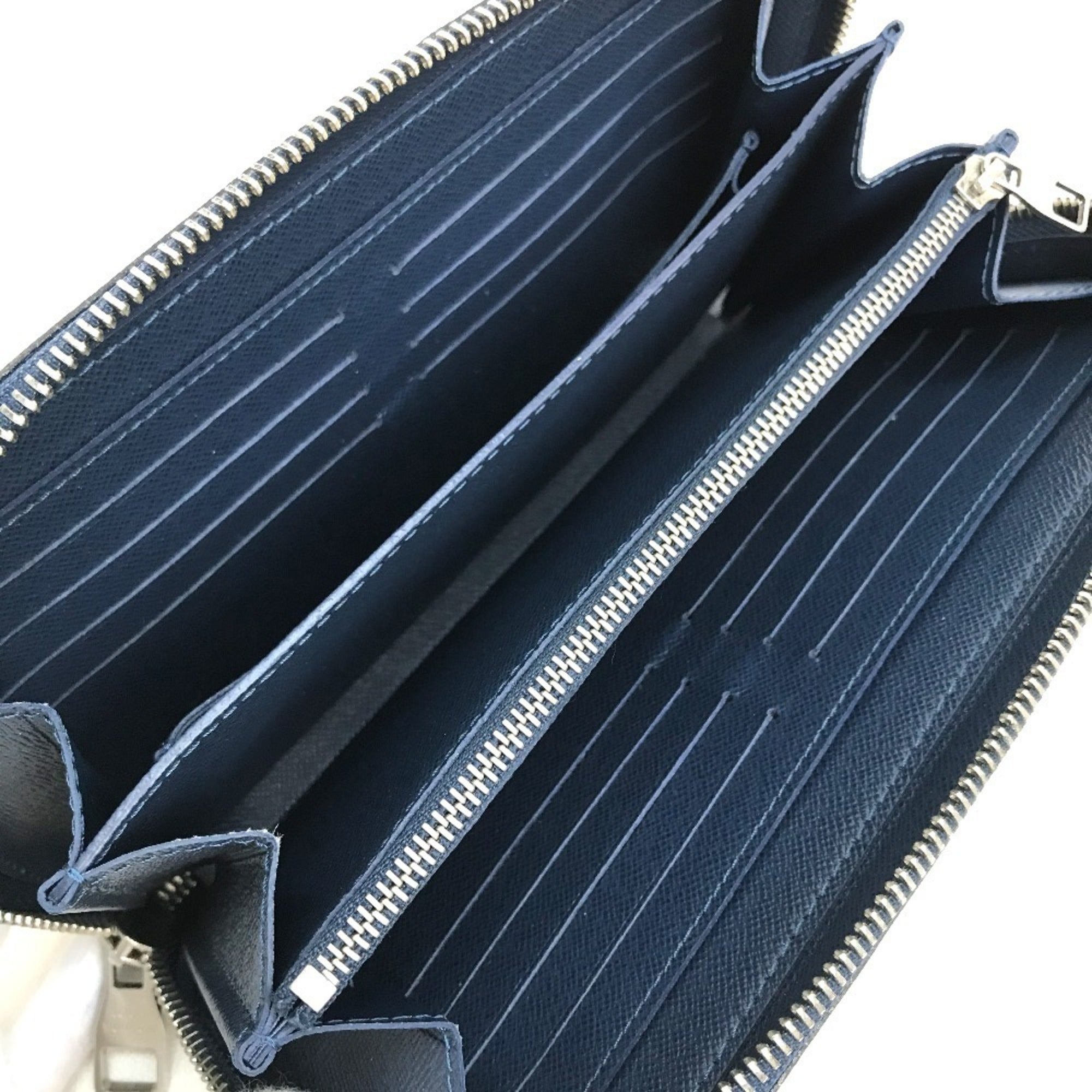 Louis Vuitton Taiga Blue Ocean Taiga Leather Long Wallet (Bi-Fold) (Pre-Owned)