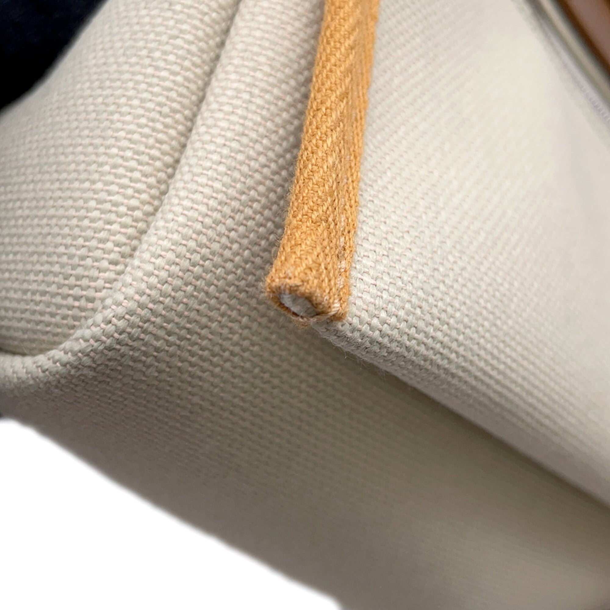 Hermes Ivory Natural Sable Toile H Leather Shoulder Bag (Pre-Owned)