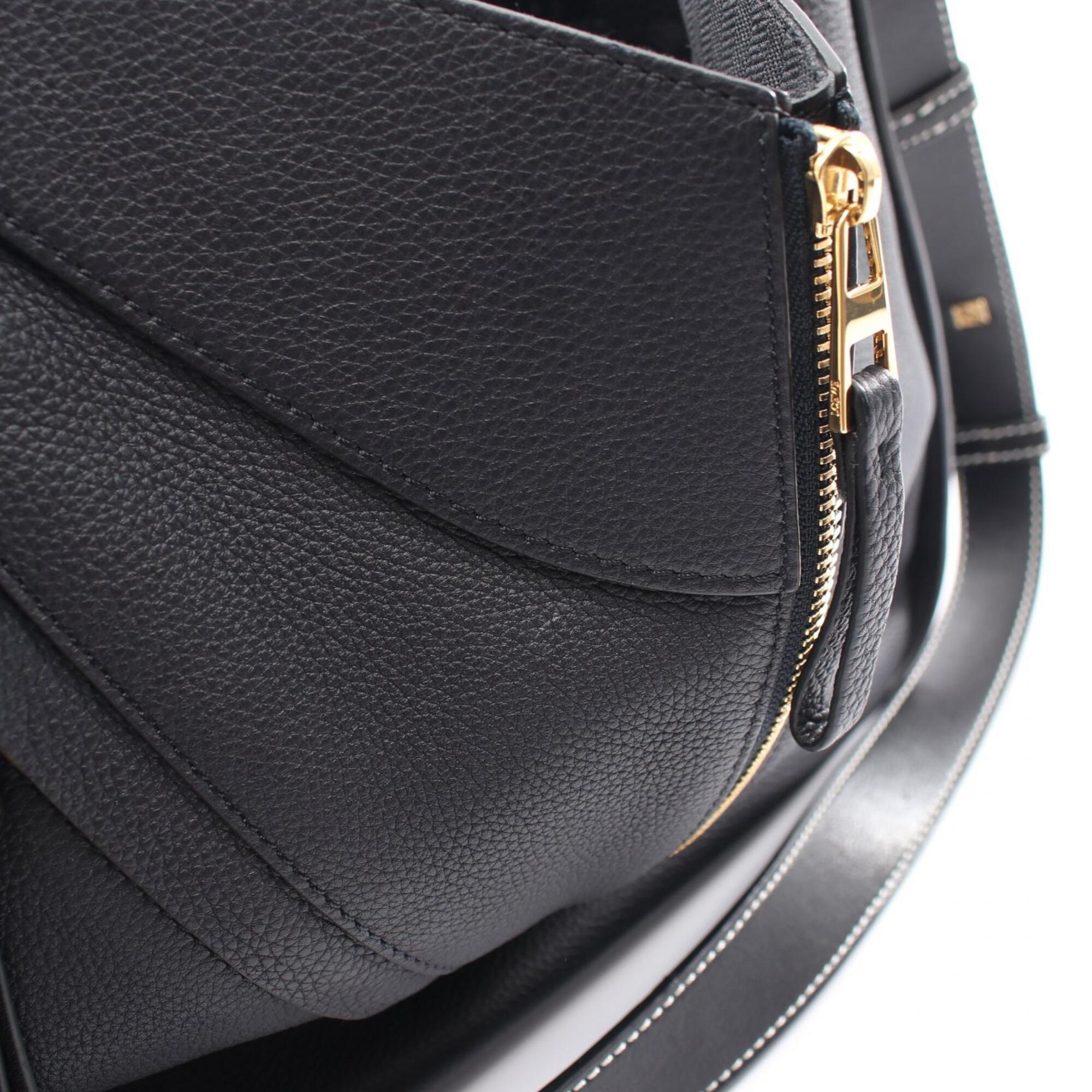 Loewe Black Navy Leather Handbag (Pre-Owned)