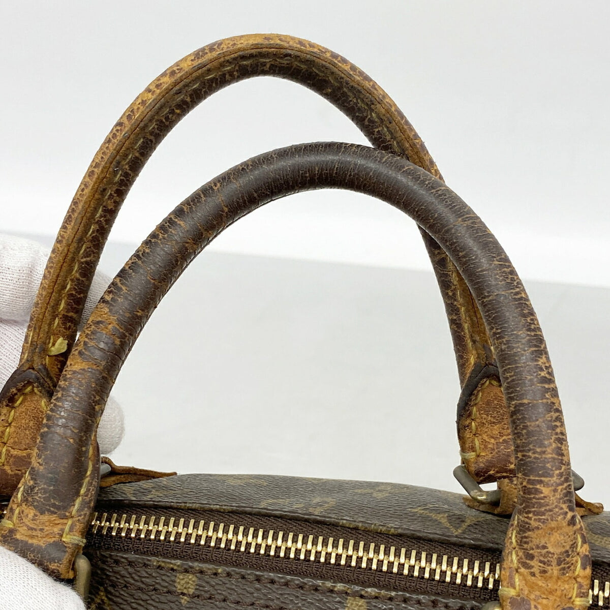 Louis Vuitton Brown Handbag (Pre-Owned)