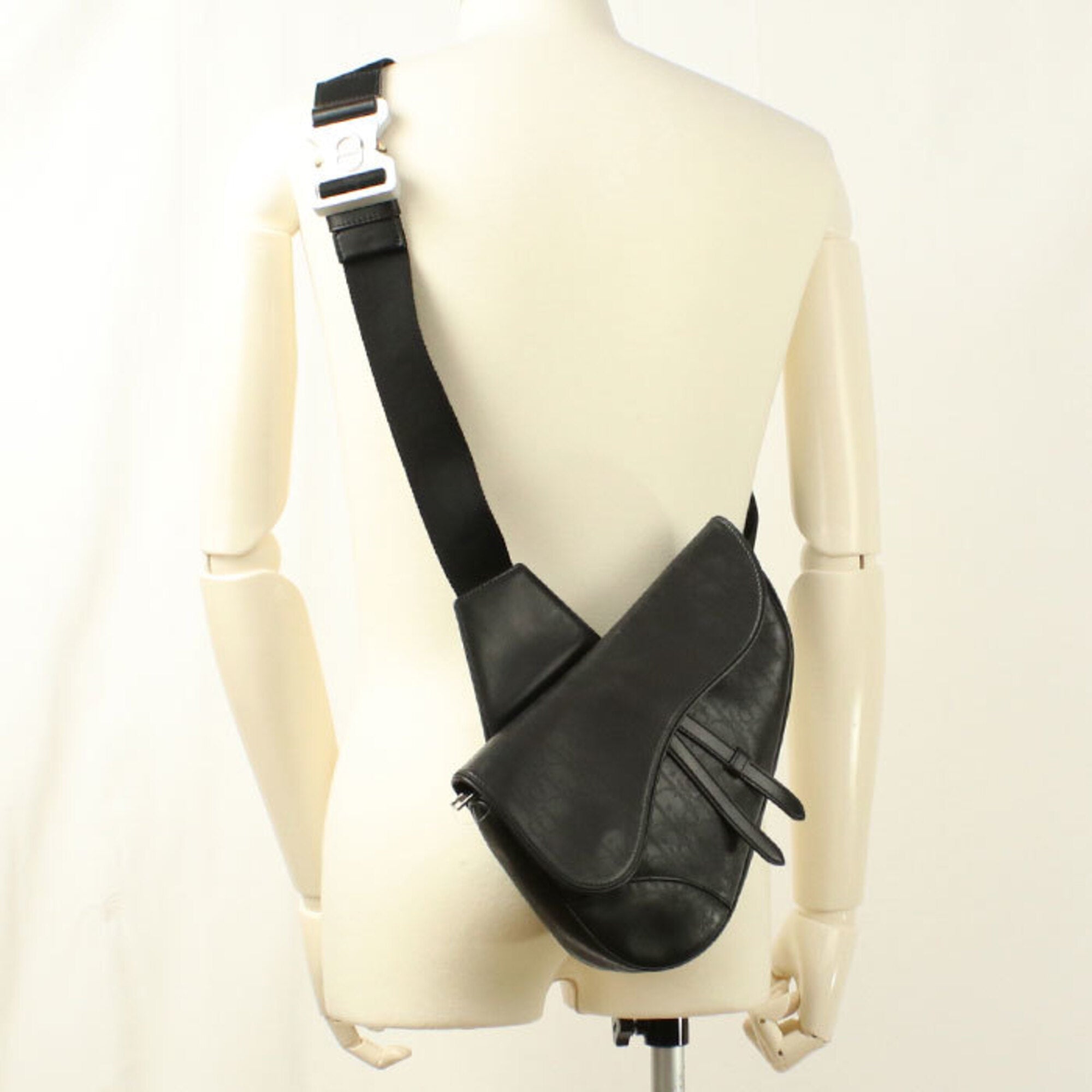 Christian Dior Black Sling Bag (Pre-Owned)