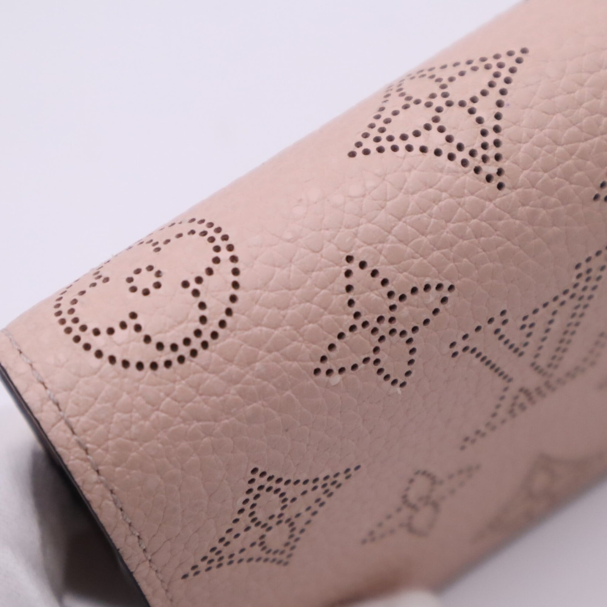 Louis Vuitton Mahina Pink Leather Wallet (Bi-Fold) (Pre-Owned)