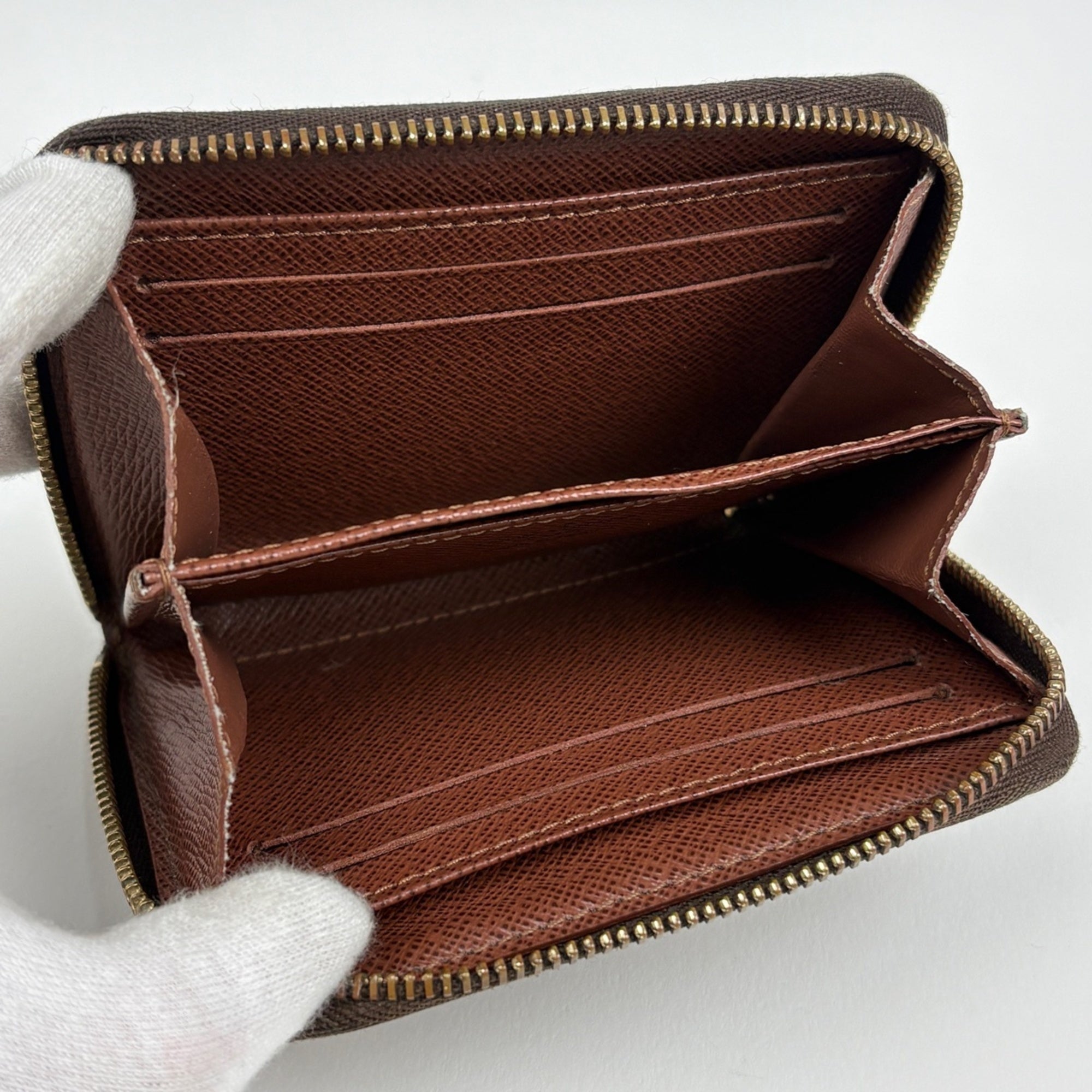 Louis Vuitton Brown Monogram Coin Purse/Coin Case (Pre-Owned)