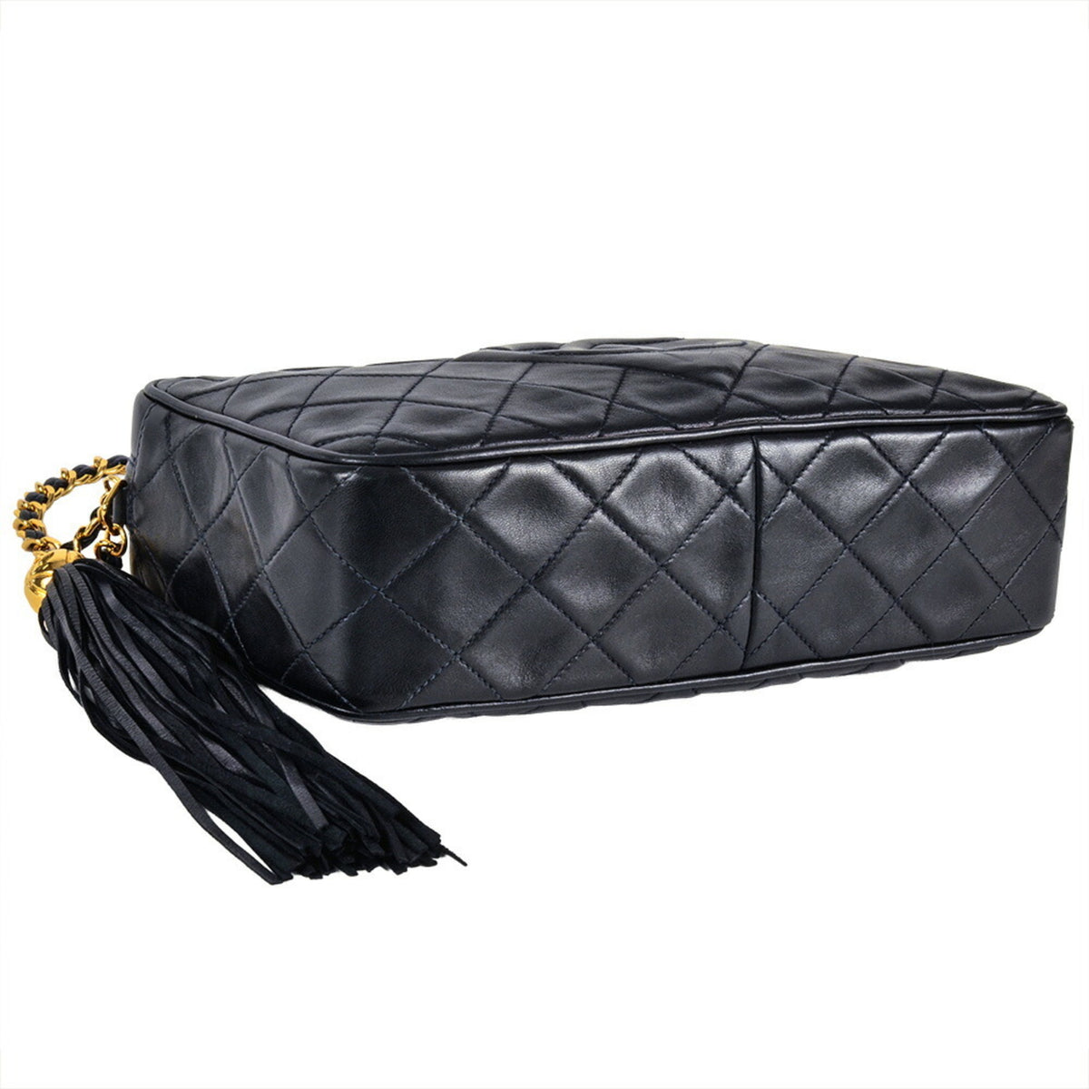Chanel Matelasse Black Leather Shoulder Bag (Pre-Owned)