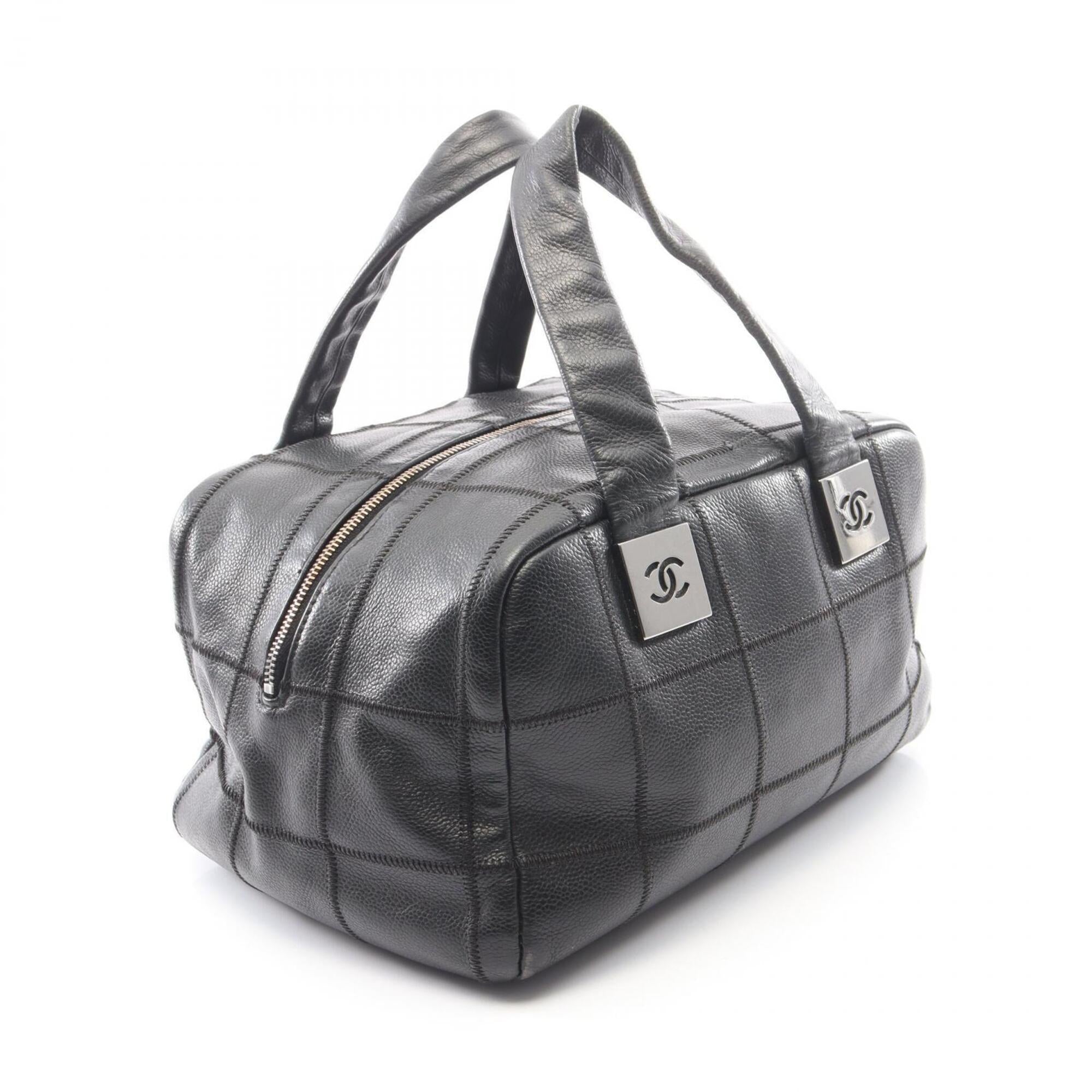 Chanel Chocolate Bar Black Grained Calfskin Handbag (Pre-Owned)