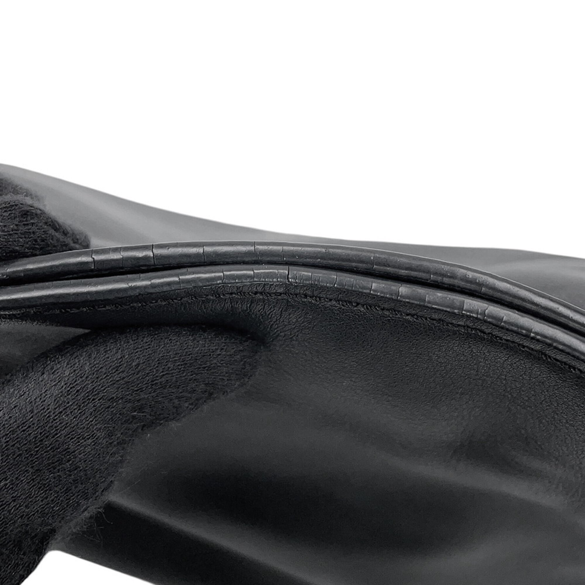 Loewe Flamenco Black Leather Shoulder Bag (Pre-Owned)