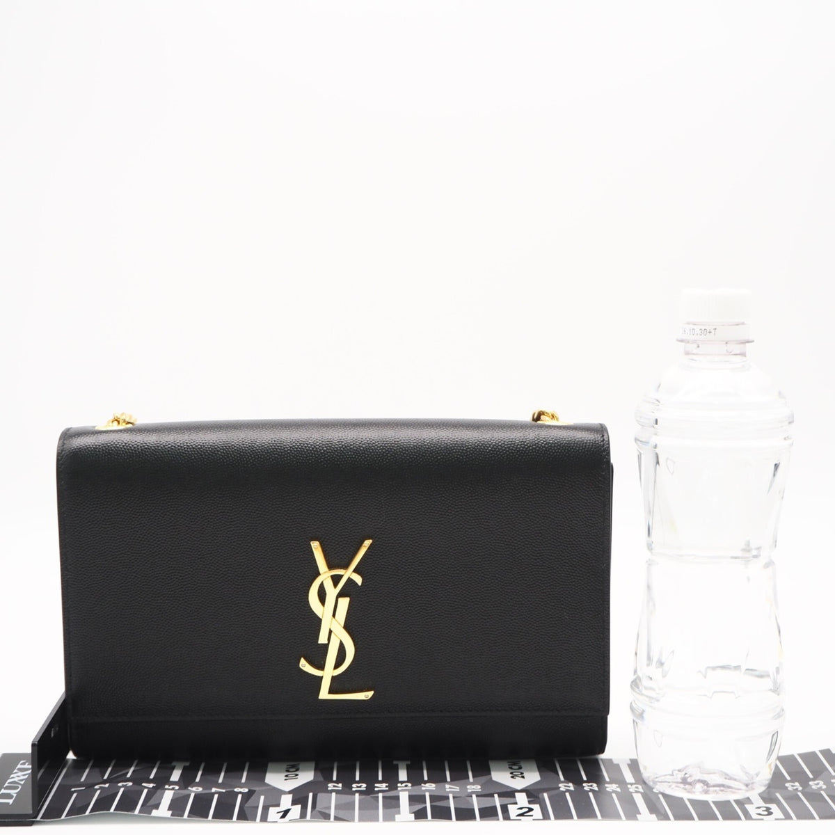 Yves Saint Laurent Black Shoulder Bag (Pre-Owned)
