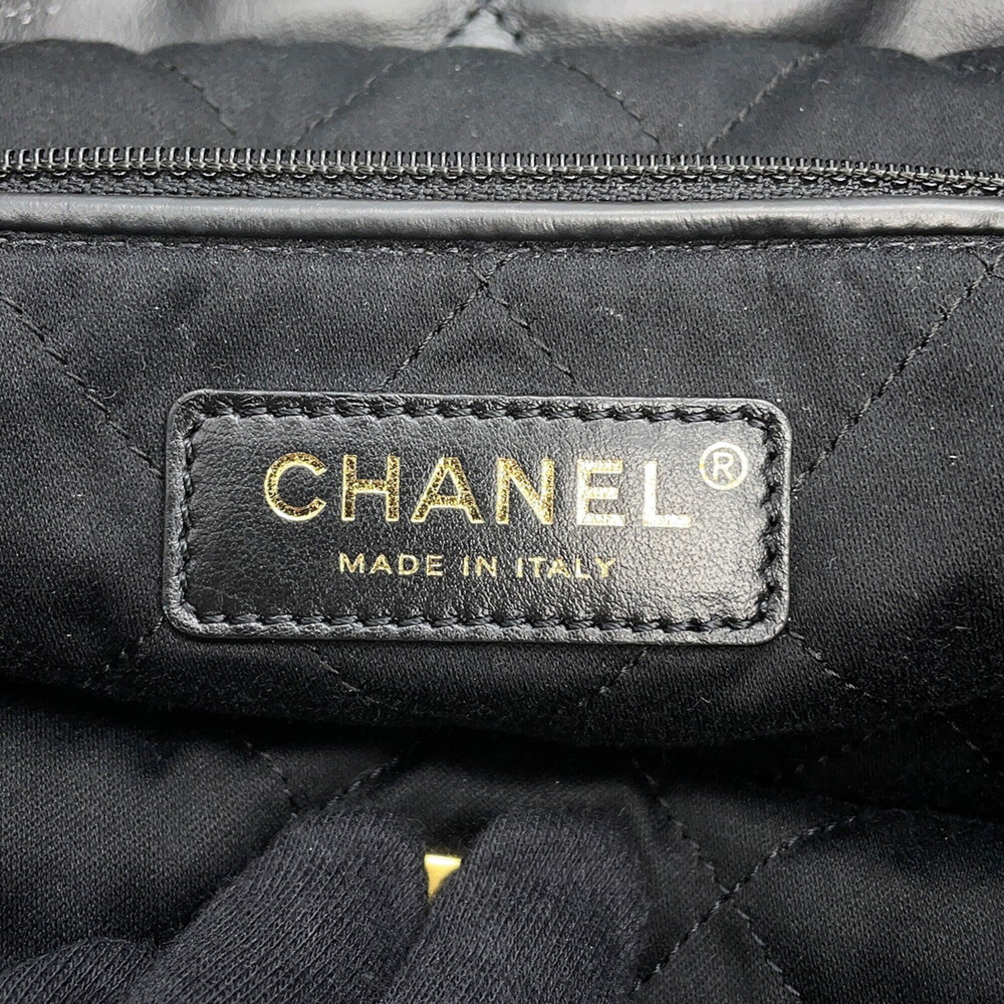 Chanel Black Leather Handbag Pouch Shoulder Bag (Pre-Owned)