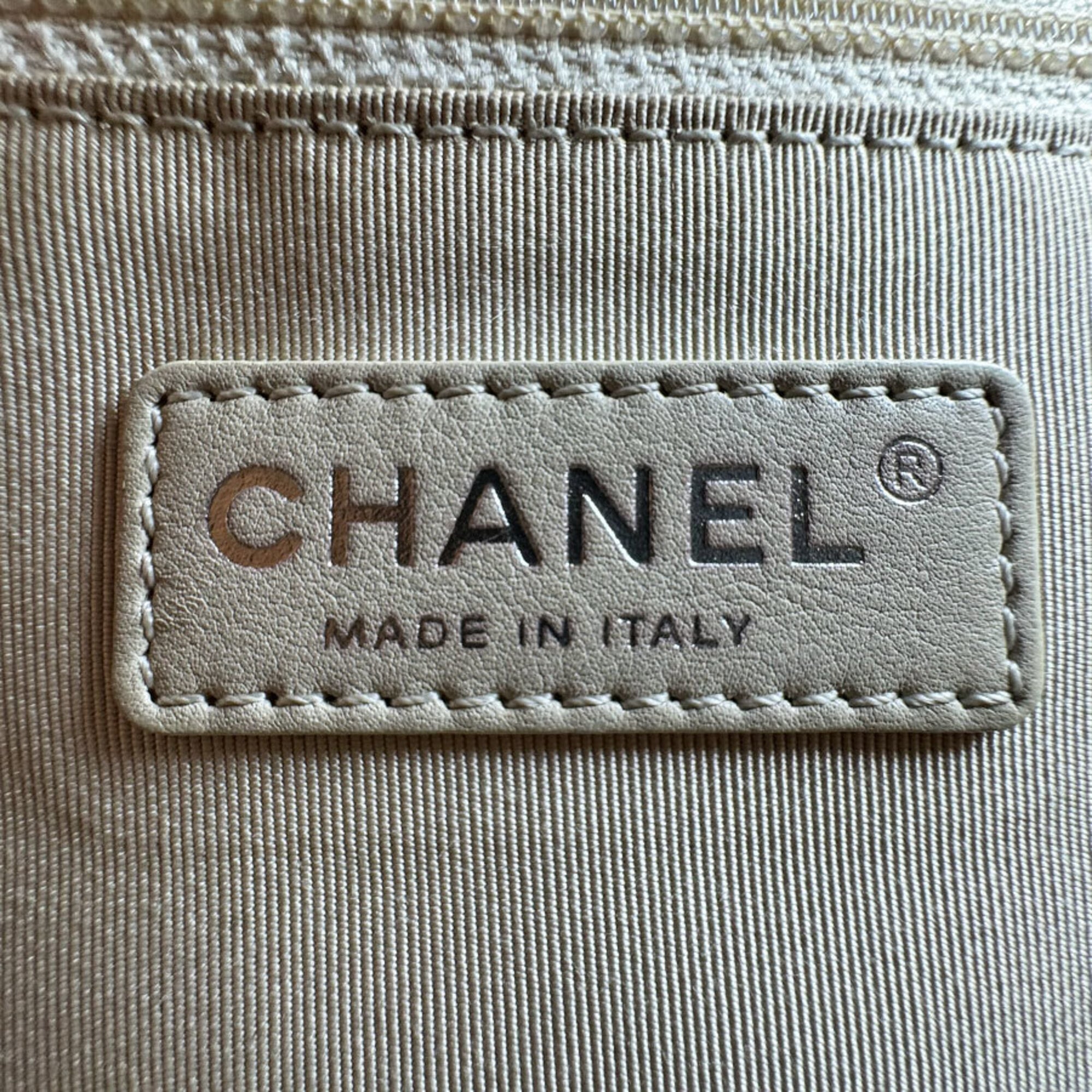 Chanel Orange Leather Shoulder Bag (Pre-Owned)