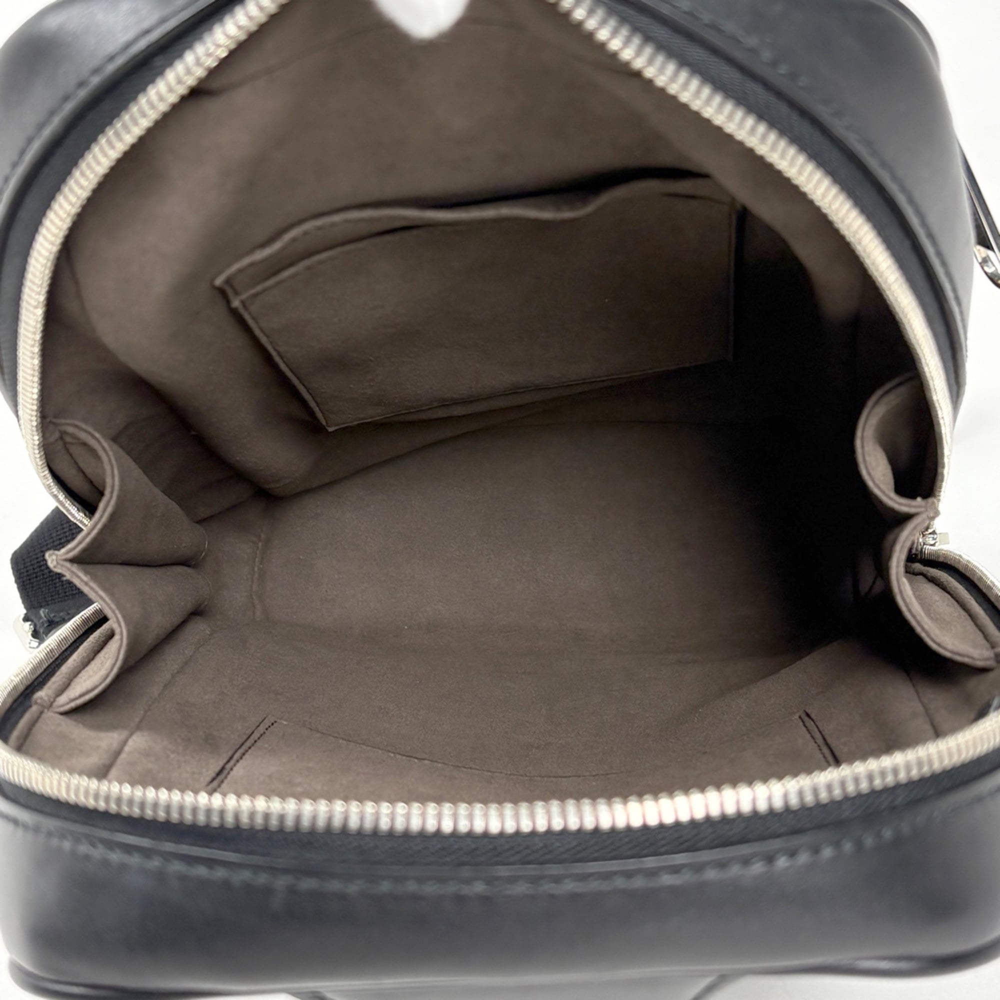 Gucci Guccissima Black Gg Leather Shoulder Bag Sling Bag (Pre-Owned)