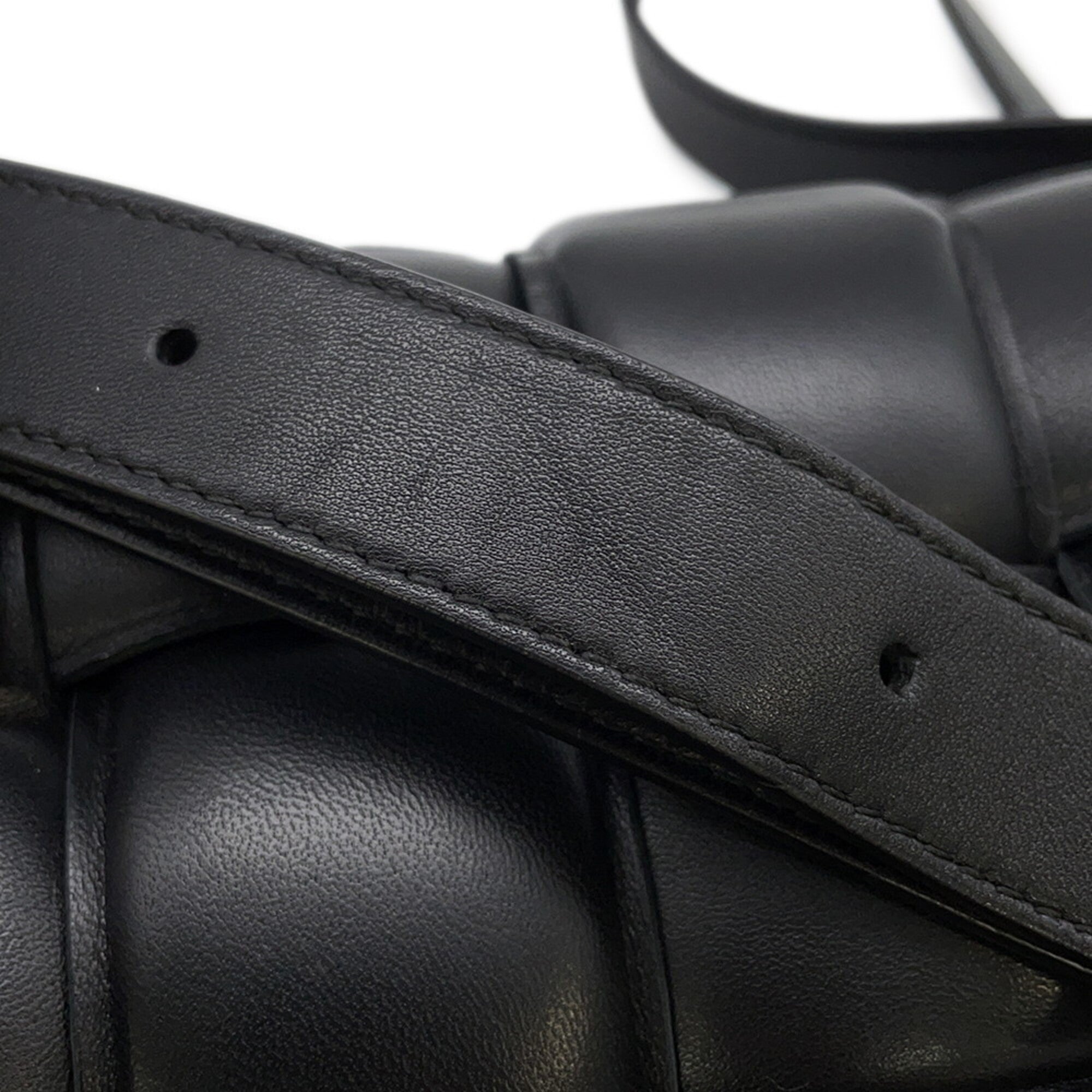 Bottega Veneta Black Leather Handbag Shoulder Bag (Pre-Owned)
