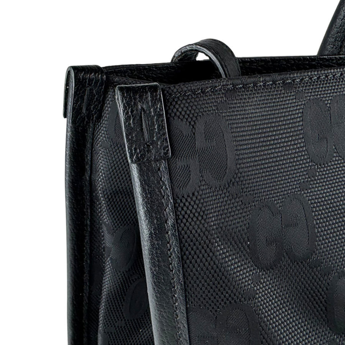 Gucci Black Nylon Leather Handbag Shoulder Bag (Pre-Owned)