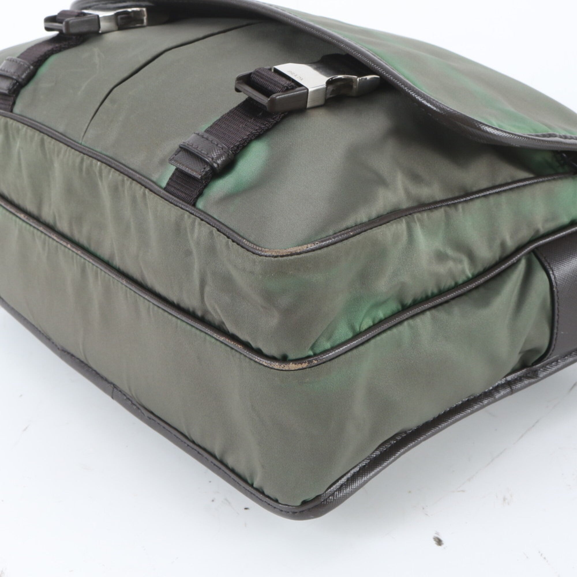 Prada Green Leather Nylon Messenger Bag Shoulder Bag (Pre-Owned)