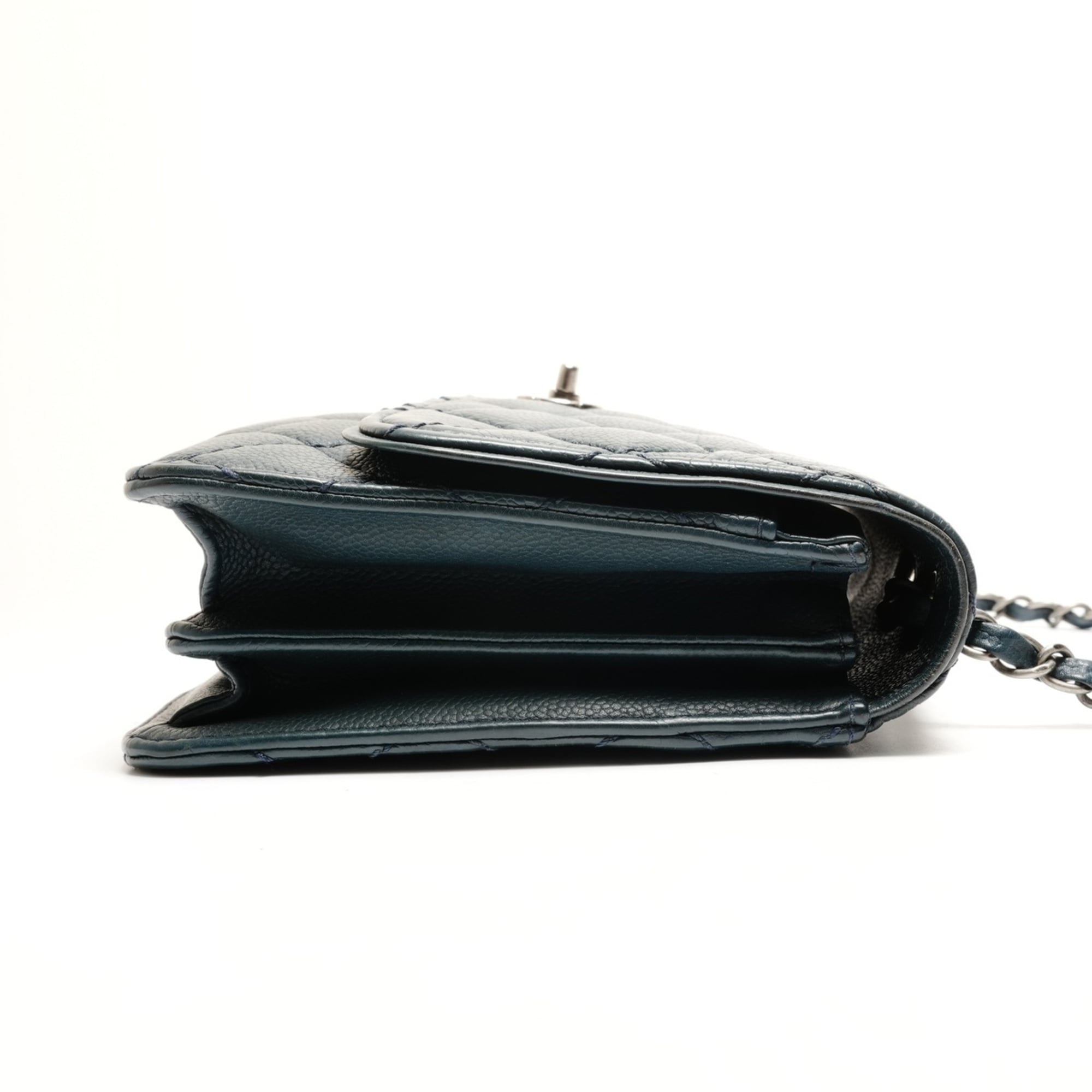 Chanel Blue Shoulder Bag (Pre-Owned)