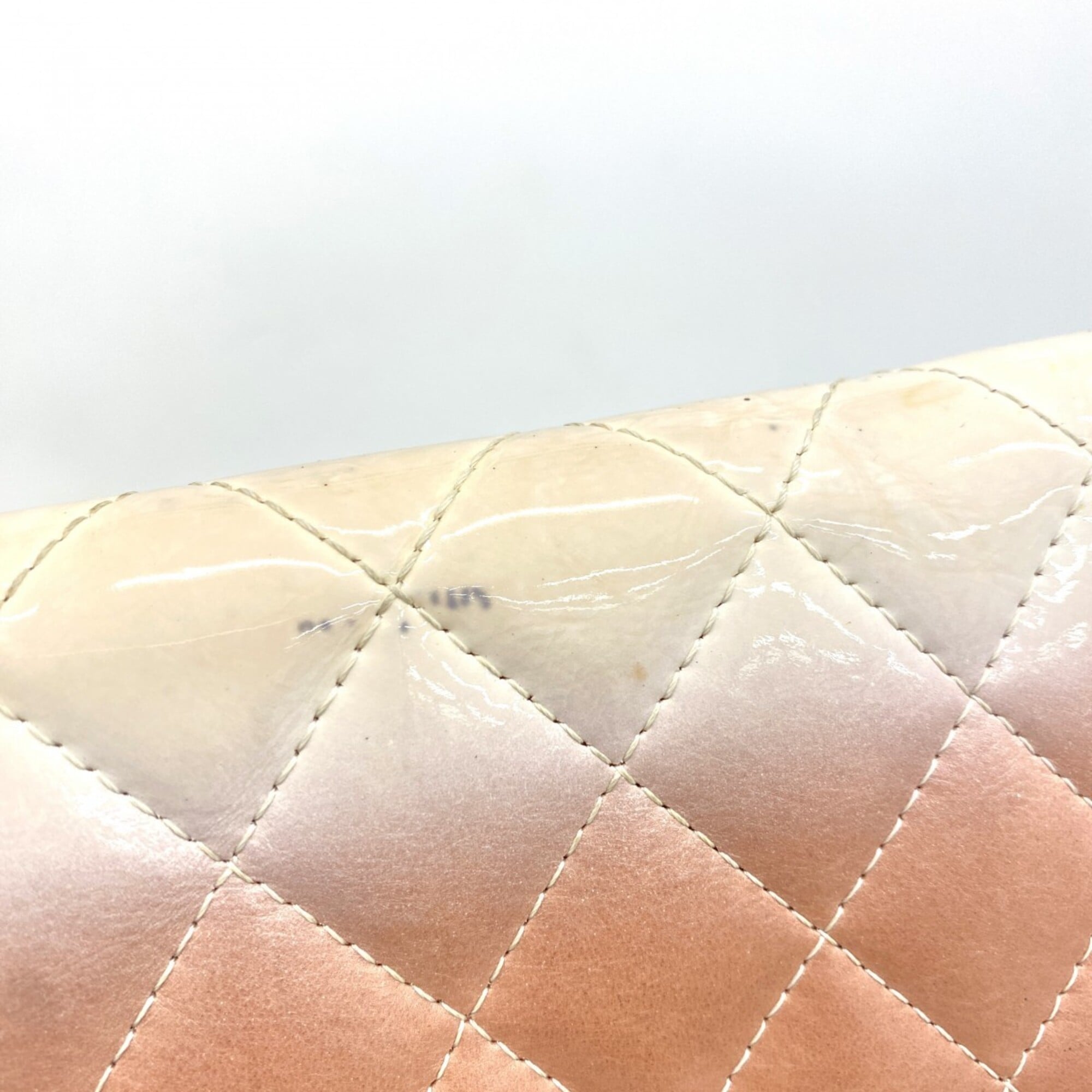 Chanel Pink White Leather Patent Leather Wallet (Bi-Fold) (Pre-Owned)