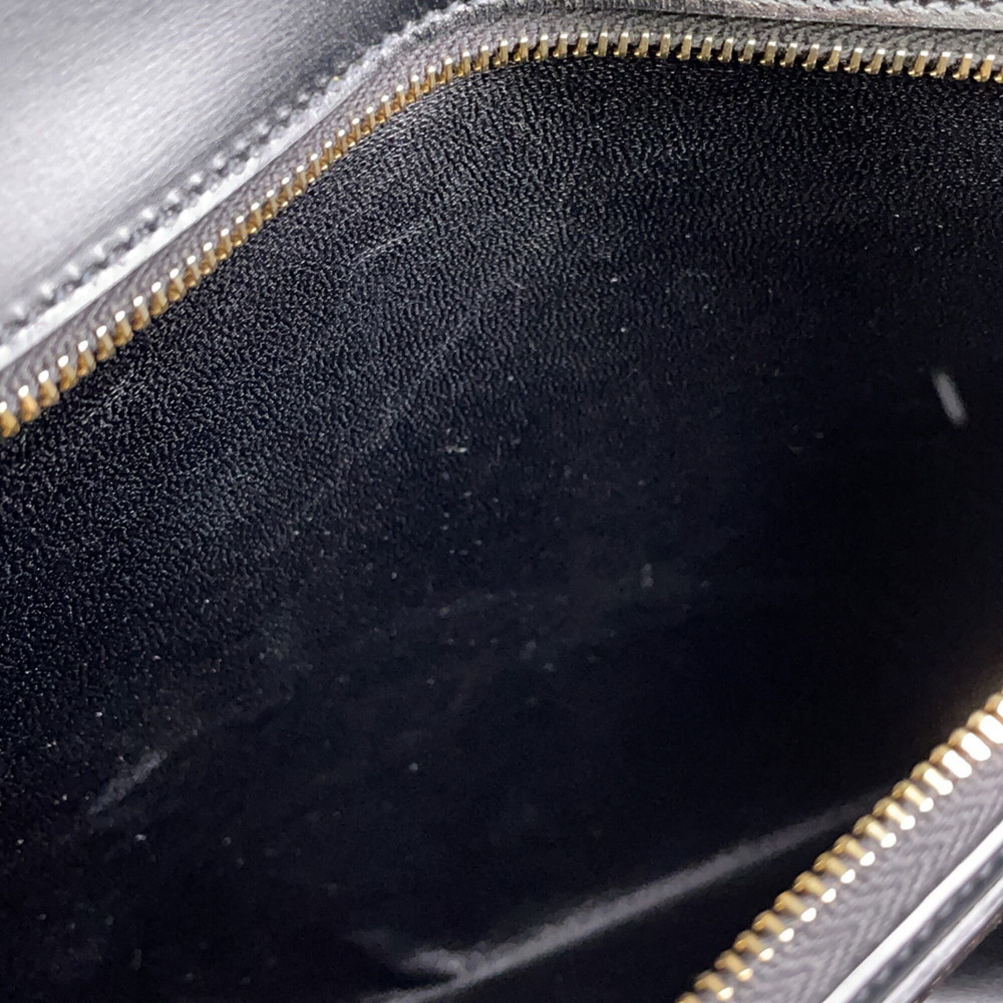 Saint Laurent Black Handbag (Pre-Owned)