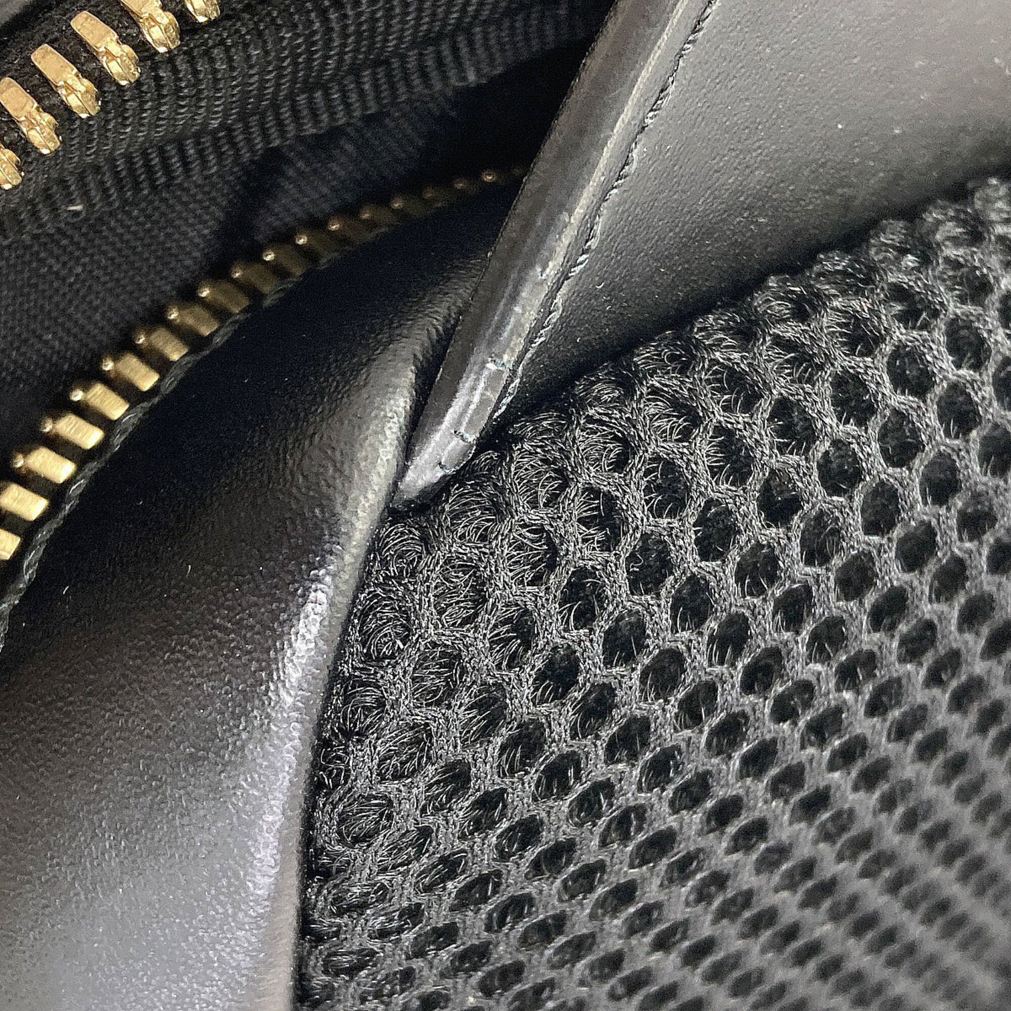 Fendi Black Nylon Sling Bag (Pre-Owned)