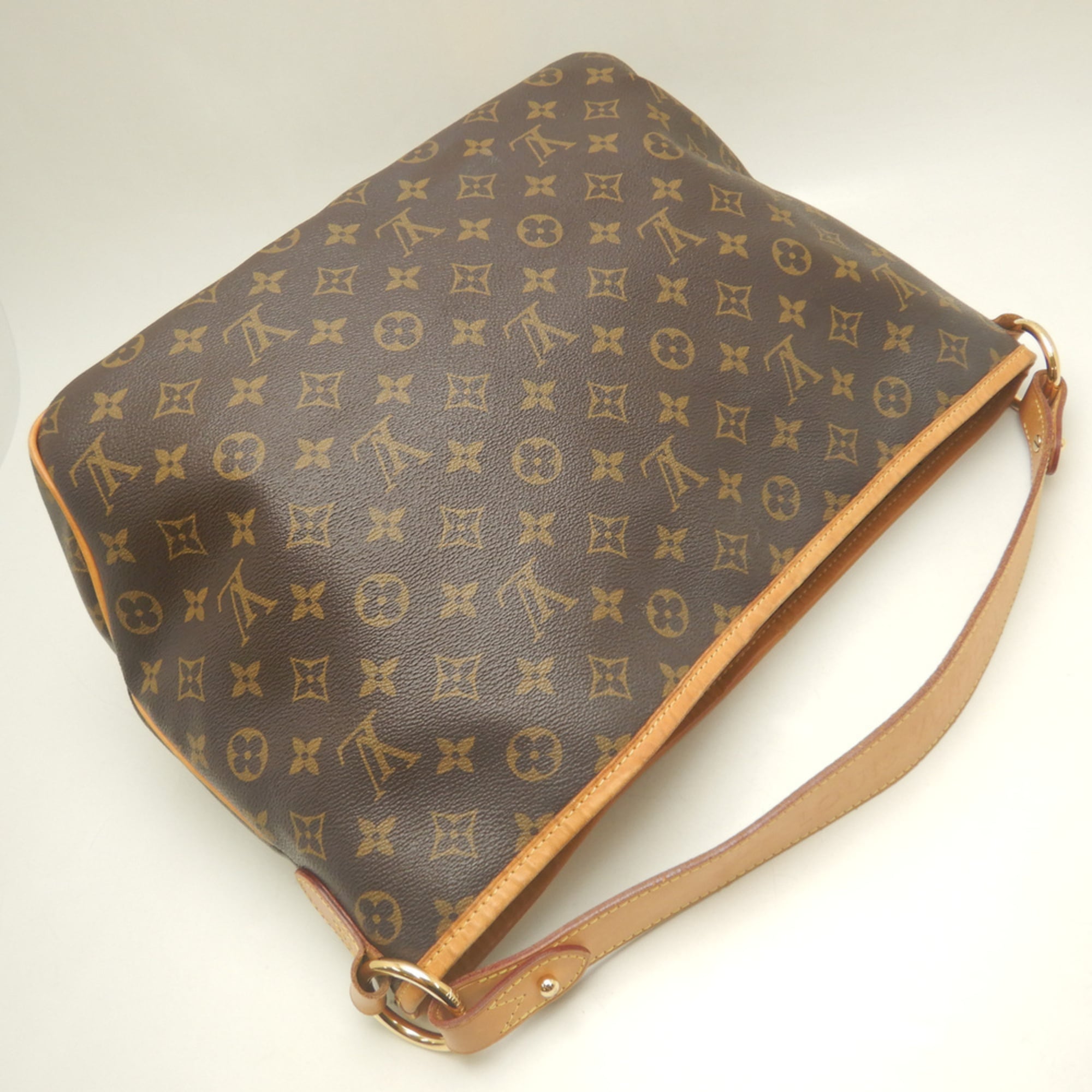 Louis Vuitton Brown Monogram Canvas Shoulder Bag (Pre-Owned)