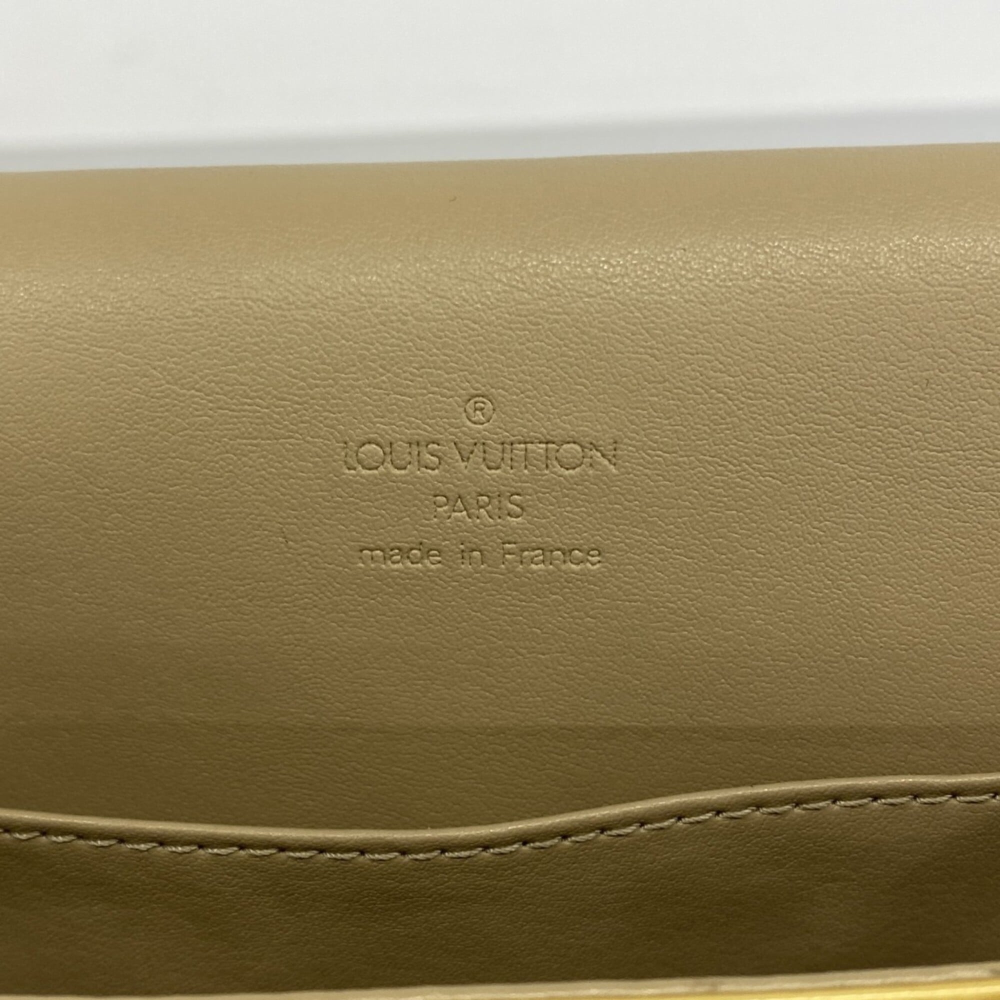 Louis Vuitton Beige Shoulder Bag (Pre-Owned)