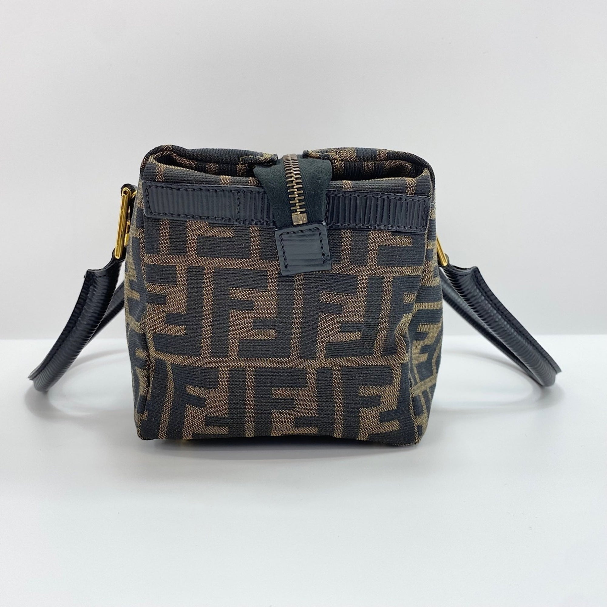 Fendi Beige Handbag (Pre-Owned)