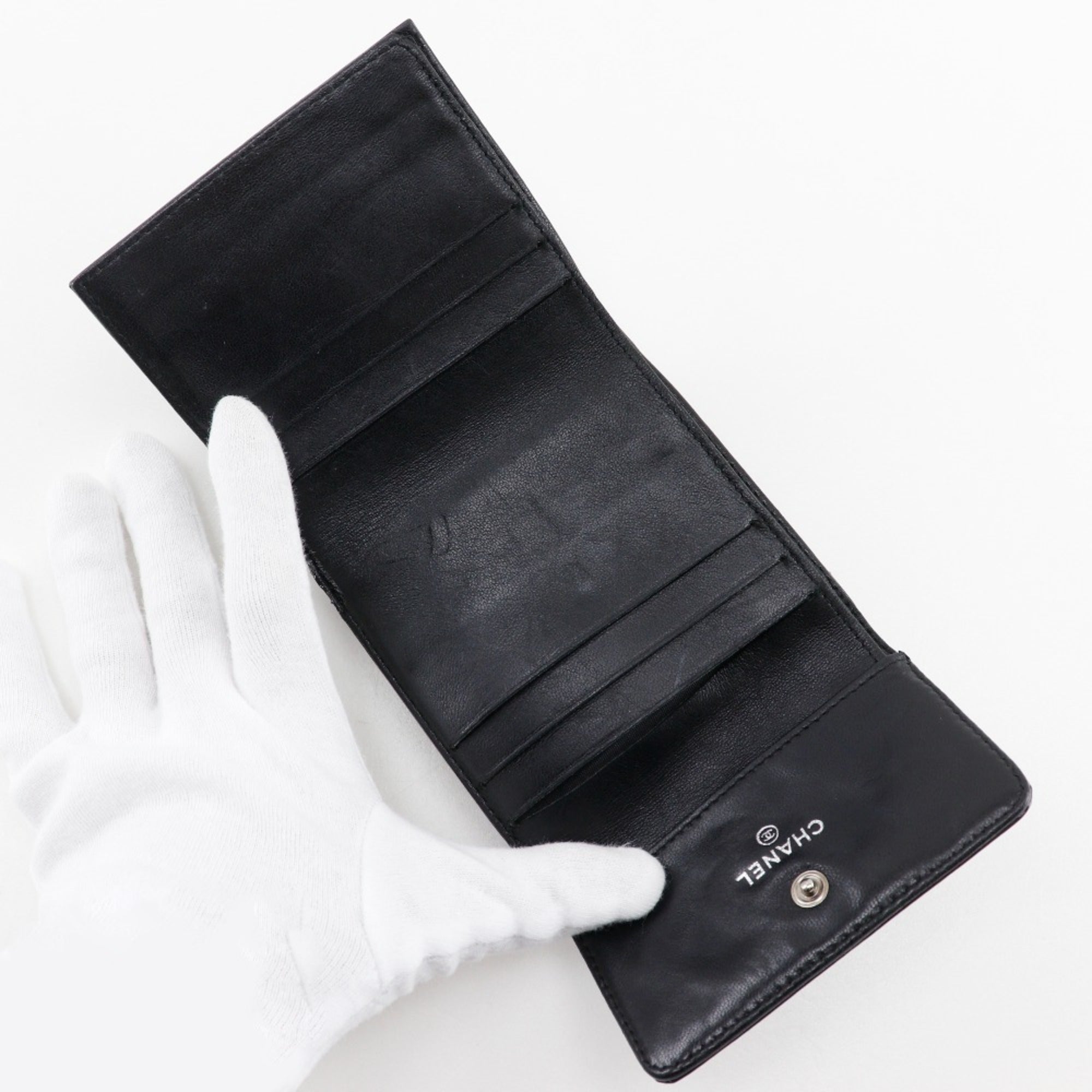 Chanel Black Patent Leather Wallet (Tri-Fold) (Pre-Owned)