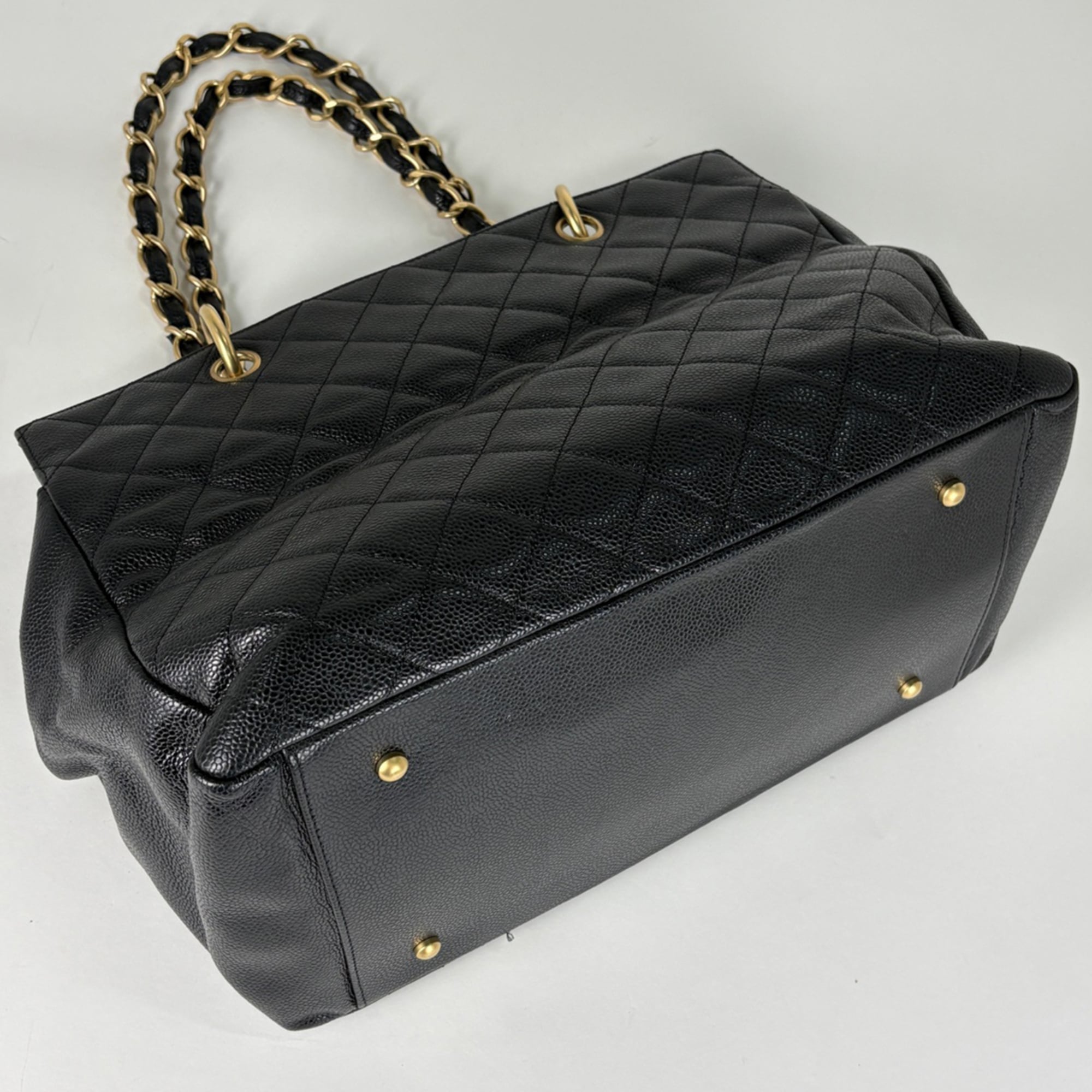 Chanel Black Grained Calfskin Tote Bag (Pre-Owned)