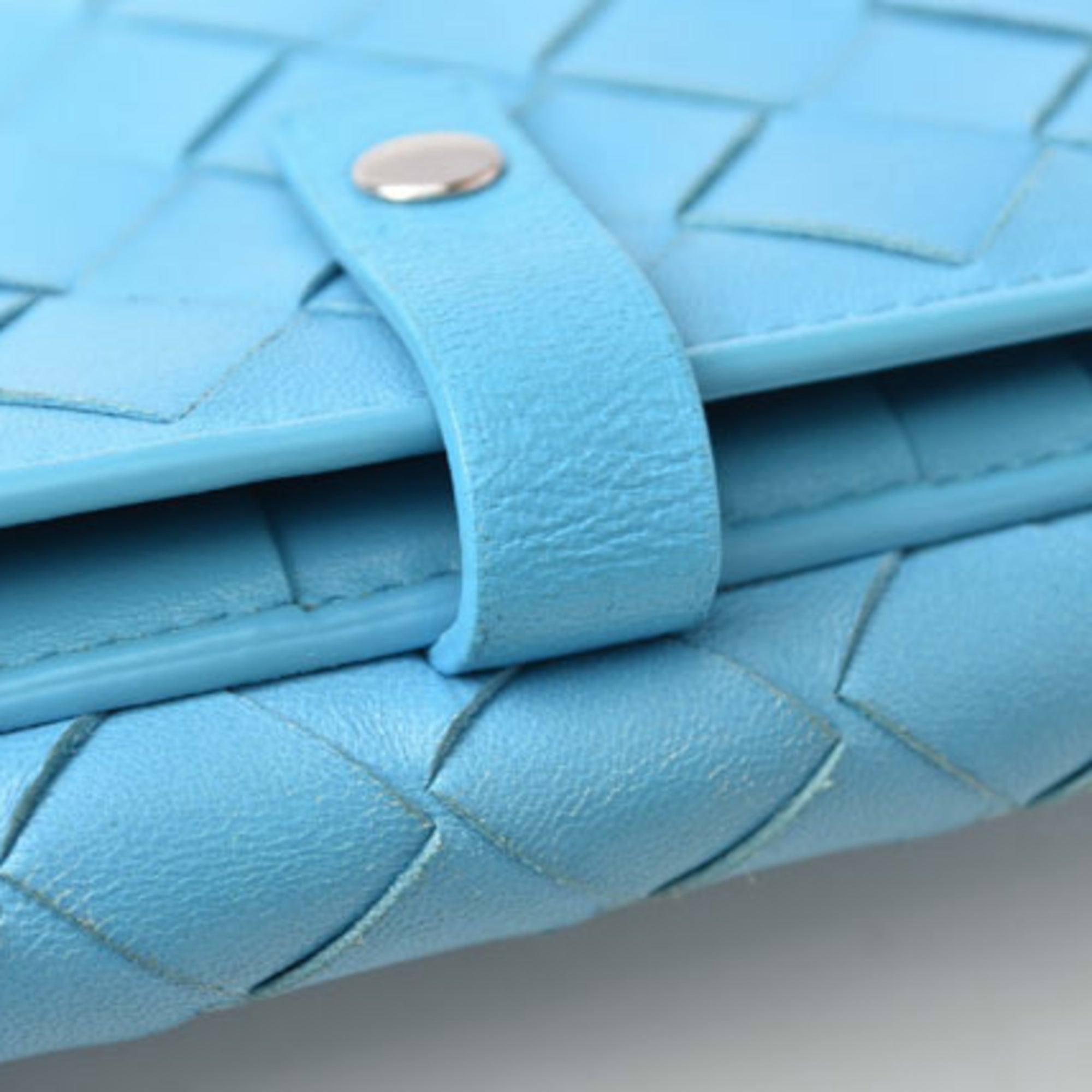 Bottega Veneta Intrecciato Light Blue Leather Long Wallet (Bi-Fold) (Pre-Owned)