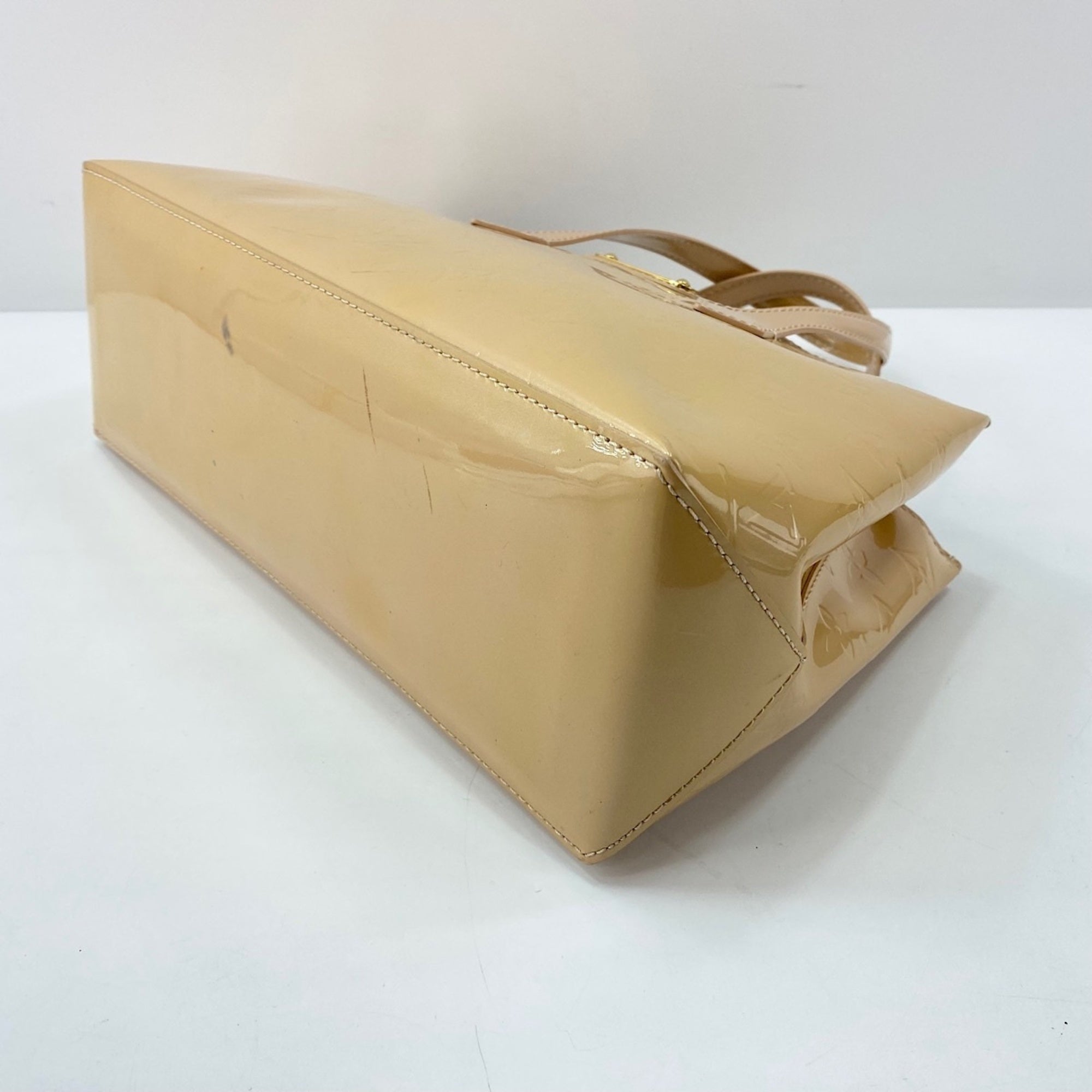Louis Vuitton Beige Handbag (Pre-Owned)