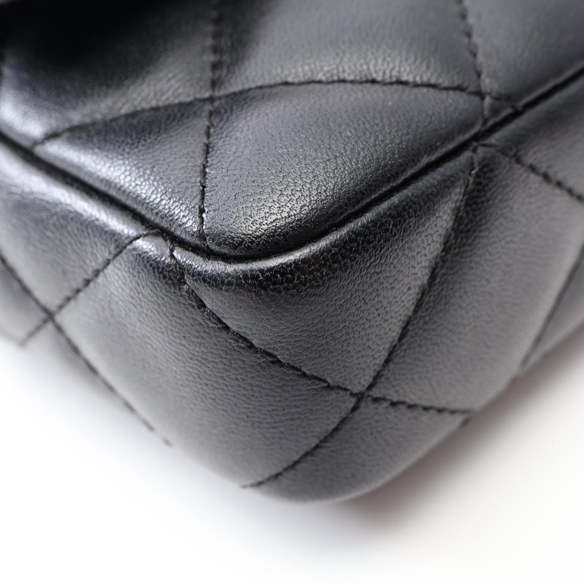 Chanel Black Patent Leather Handbag Shoulder Bag (Pre-Owned)