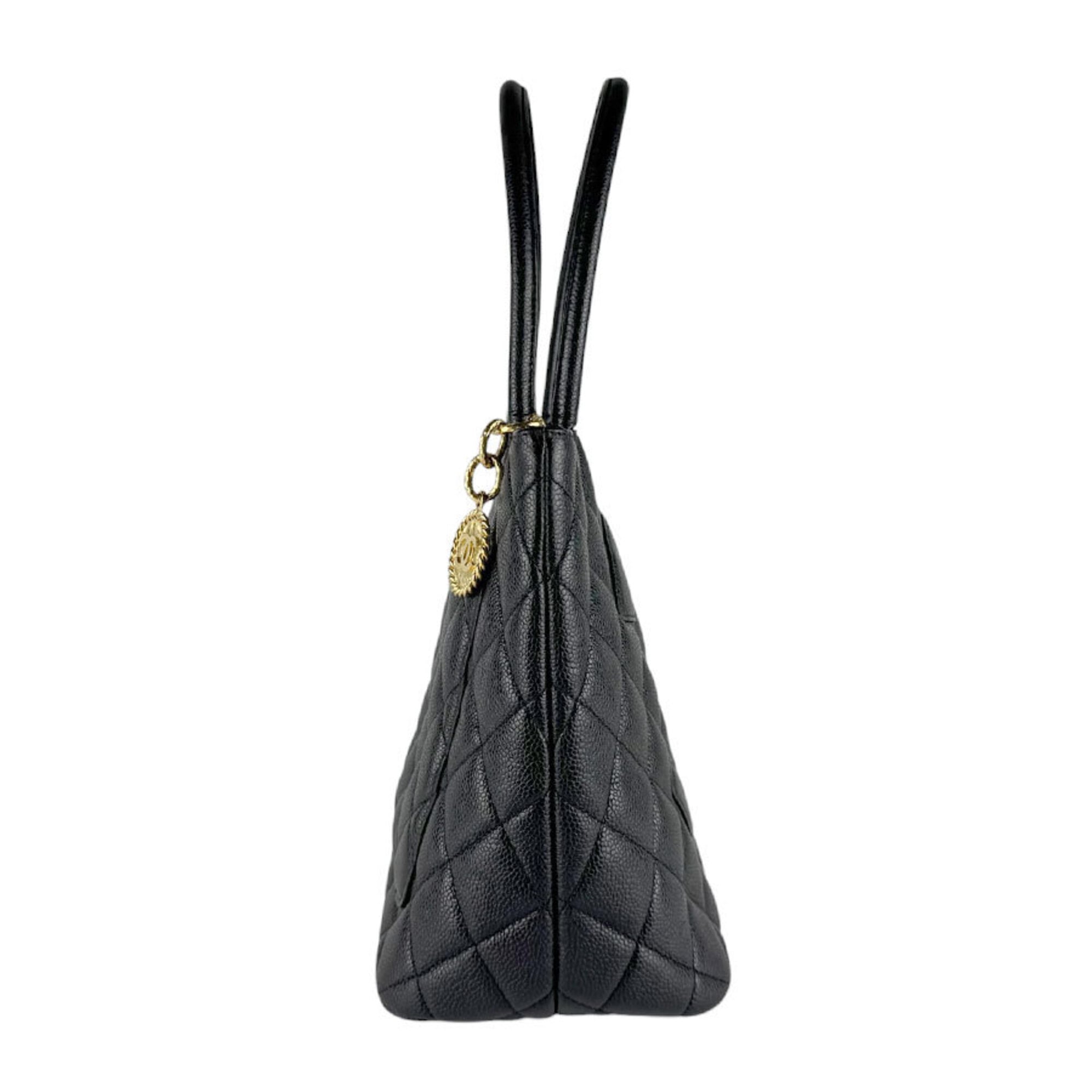 Chanel Black Grained Calfskin Handbag (Pre-Owned)