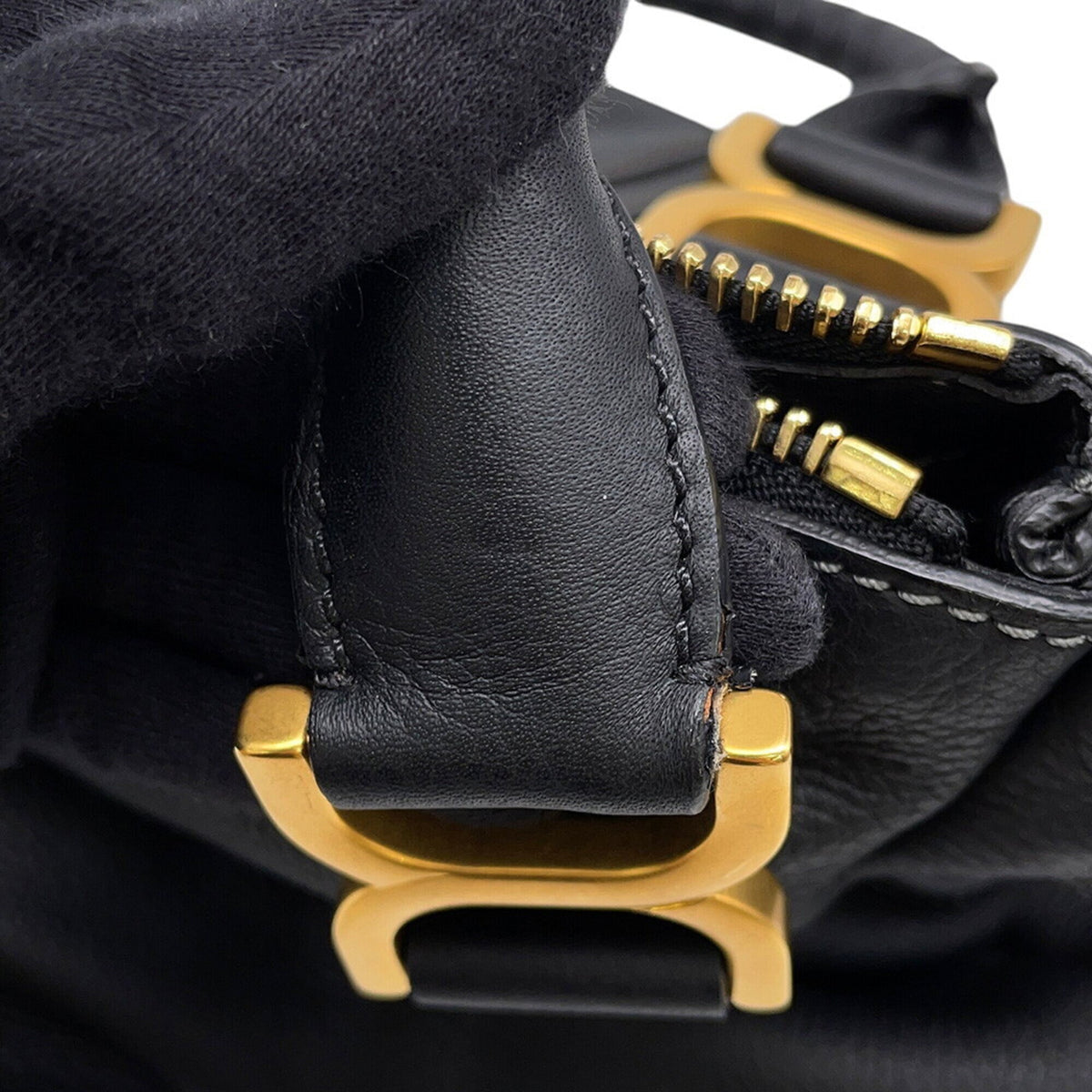 Chloé Black Leather Shoulder Bag (Pre-Owned)