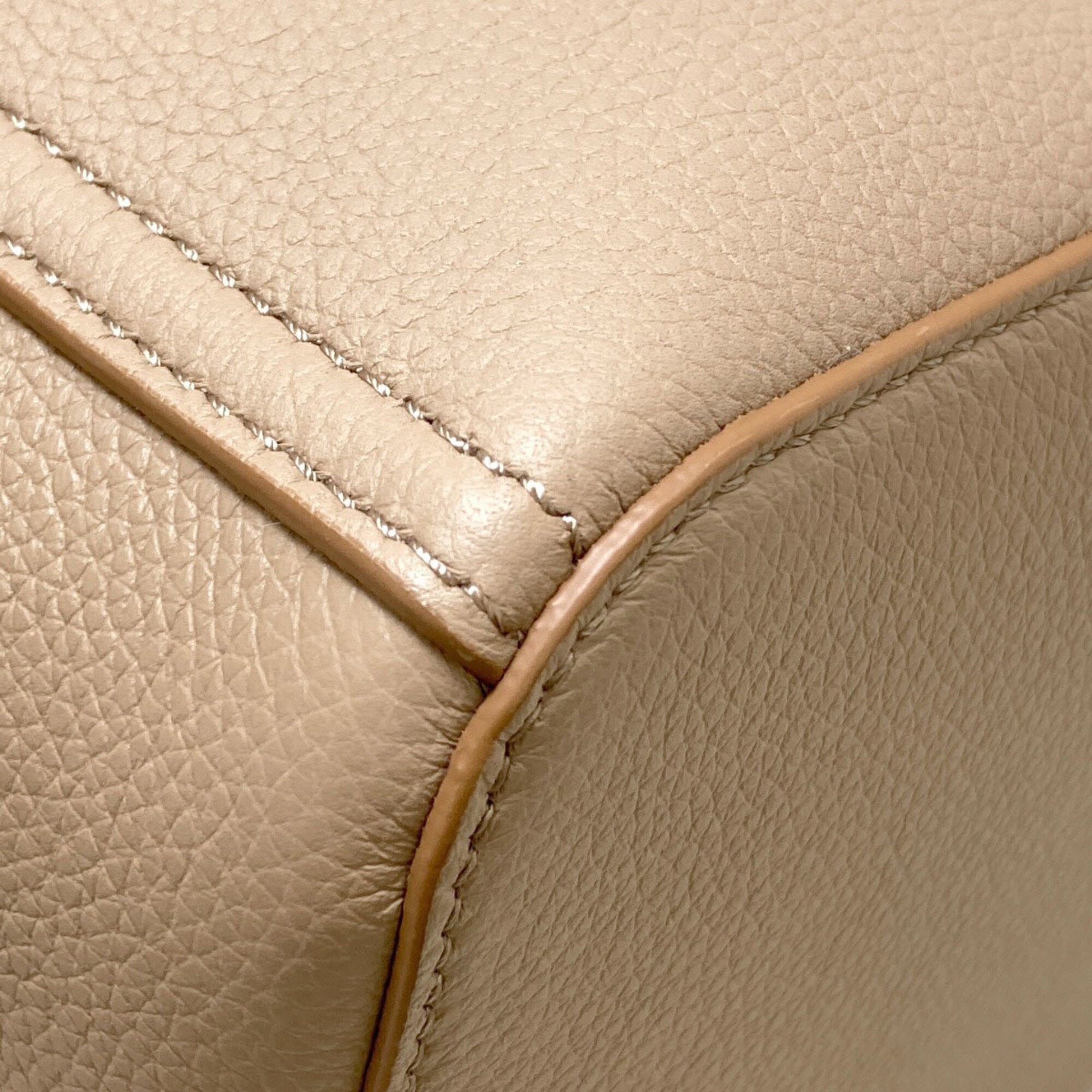 Loewe Sand Leather Handbag (Pre-Owned)