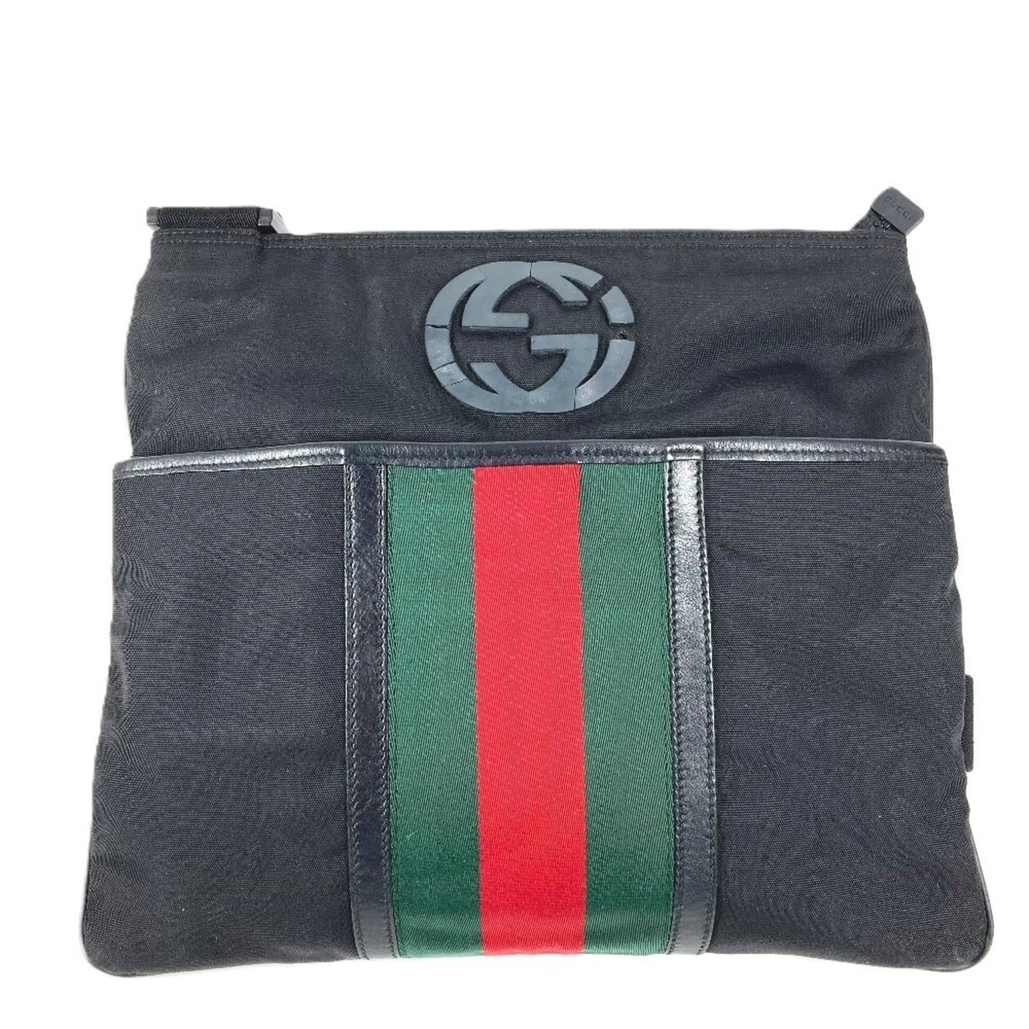 Gucci Black Nylon Shoulder Bag (Pre-Owned)