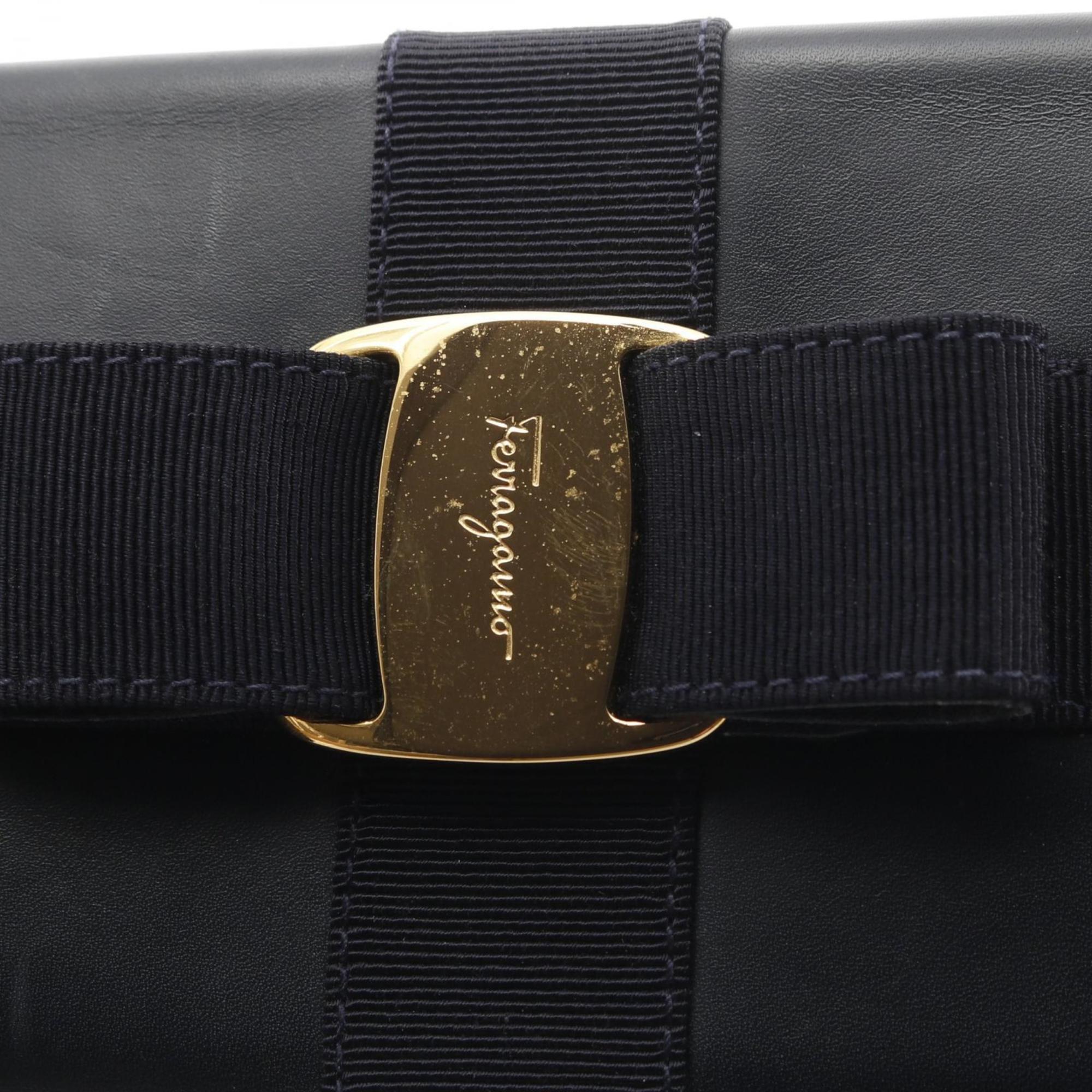 Salvatore Ferragamo Navy Leather Shoulder Bag (Pre-Owned)