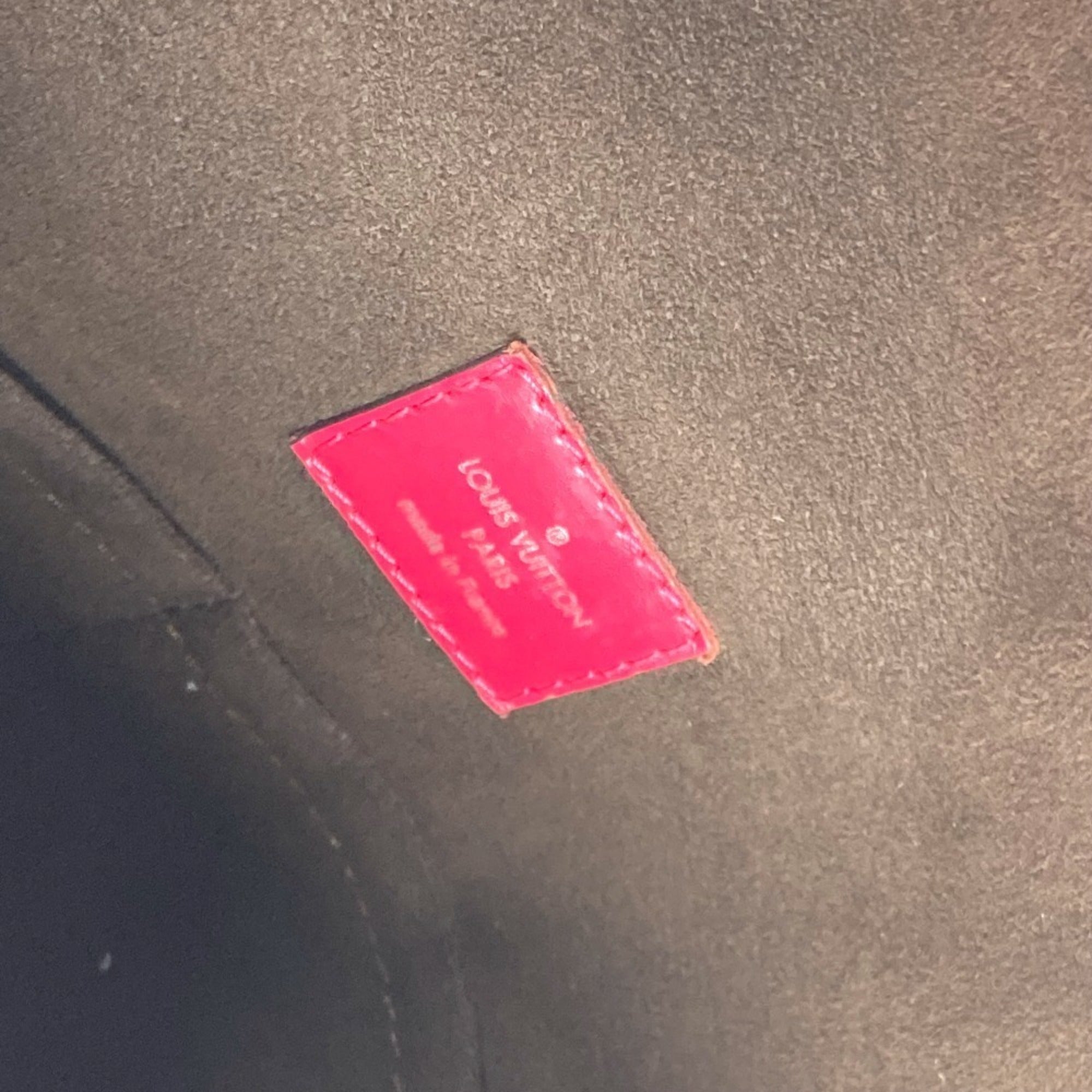 Louis Vuitton Epi Hot Pink Epi Leather Handbag Shoulder Bag (Pre-Owned)